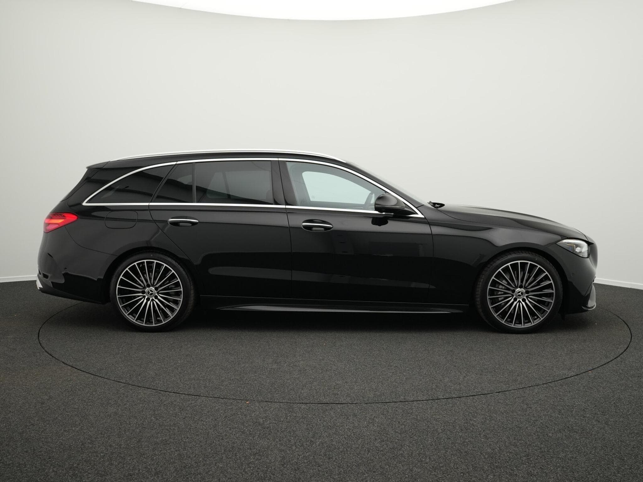 Mercedes C 220 d T-Modell (2025) - Photo 5