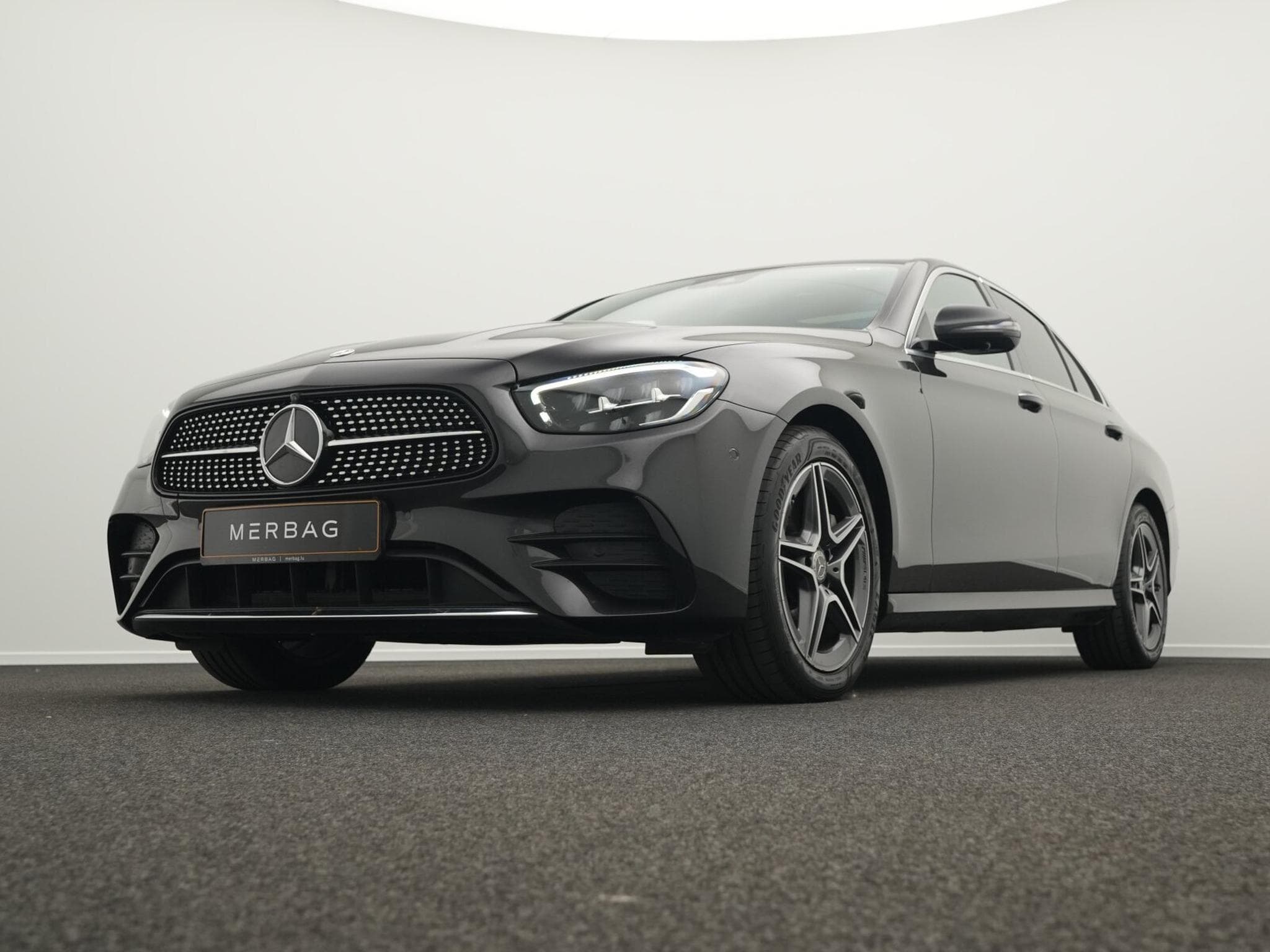 Mercedes E 300 AMG-Line (1970) - Photo 8