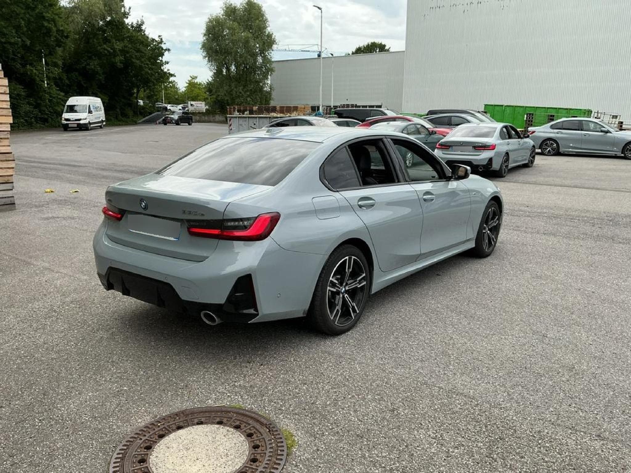 Bmw 330 3er - 330e xDrive M Sport (EURO 6e) SOH 100 % (2025) - Photo 4