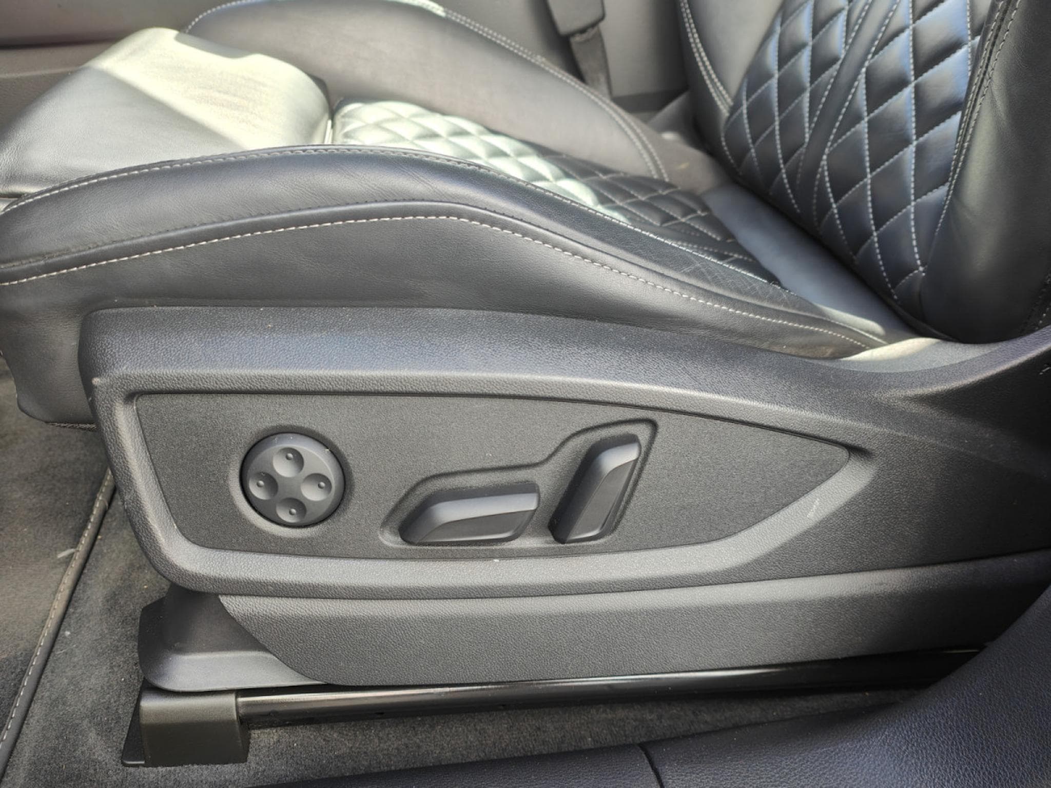 Audi SQ5 3.0 TDI V6 QUATTRO TIPTRONIC SUSPENSIONS PNEU BANG&OLUFSEN (2022) - Photo 14