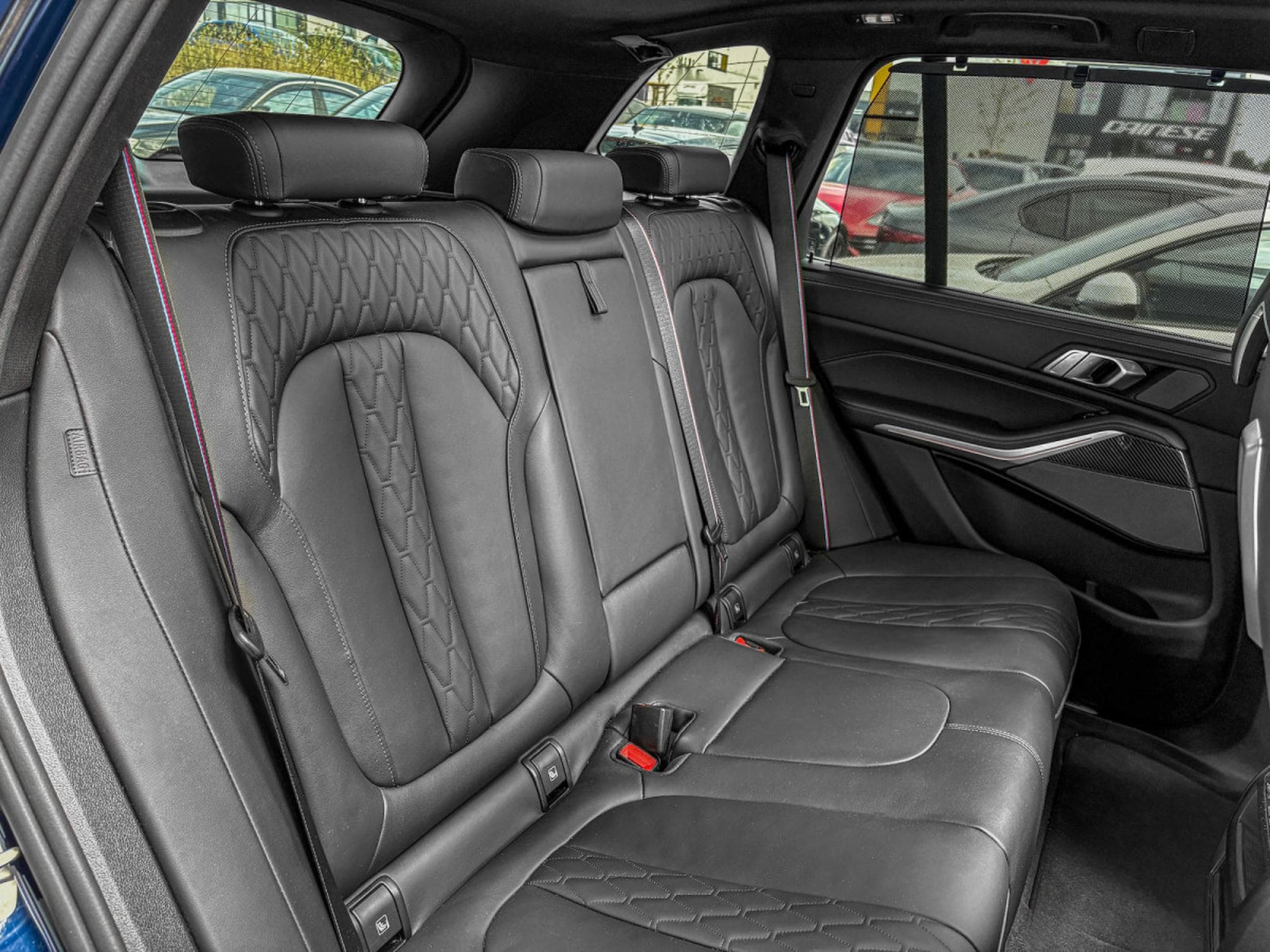 BMW X5 BMW X5 xDrive50e M Sport Pro –M SPORT SEATS - Individual Tan (2025) - Photo 7