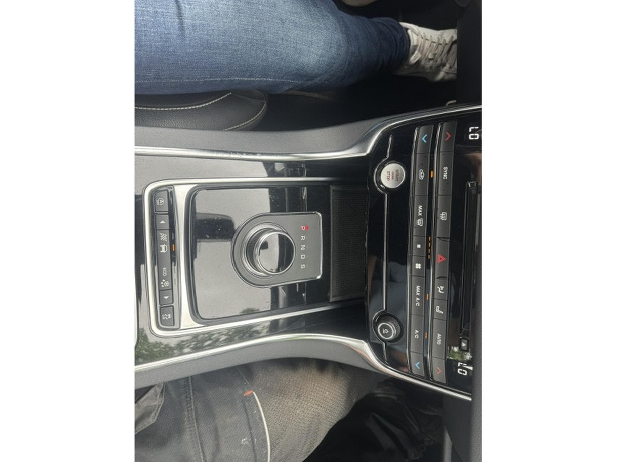 Jaguar XF JAGUAR XF 2.0 D R-SPORT PANORAMA LEDER NAVI KAMERA KEYLESS (2020) - Photo 18
