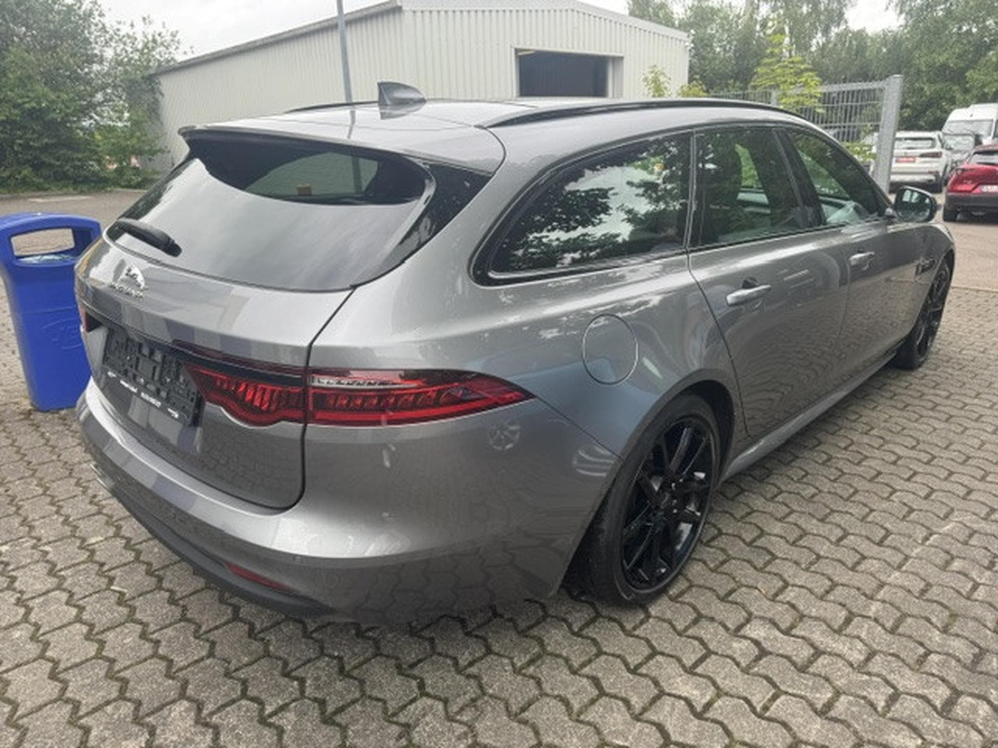 Jaguar XF JAGUAR XF 2.0 D R-SPORT PANORAMA LEDER NAVI KAMERA KEYLESS (2020) - Photo 8
