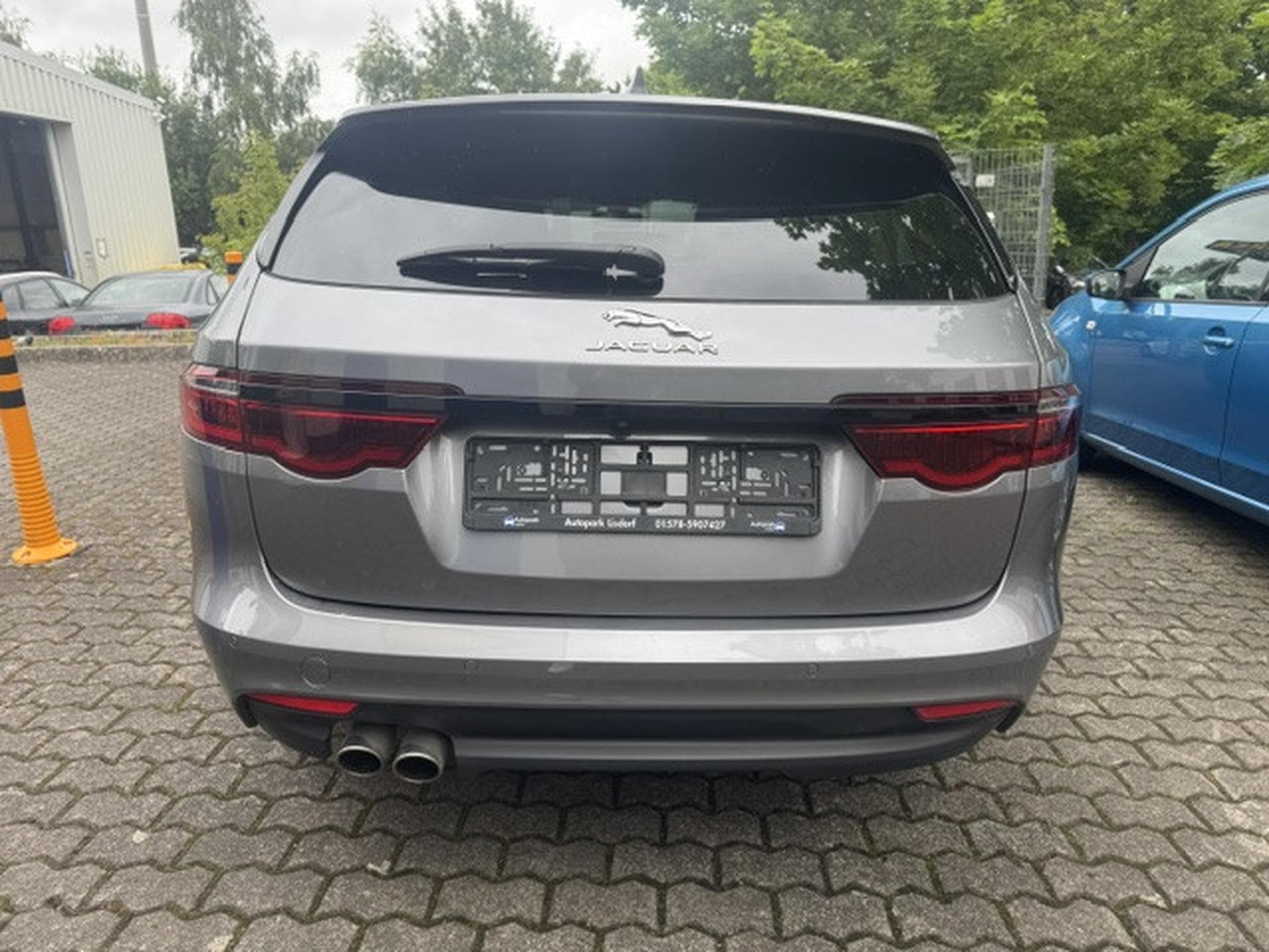 Jaguar XF JAGUAR XF 2.0 D R-SPORT PANORAMA LEDER NAVI KAMERA KEYLESS (2020) - Photo 9