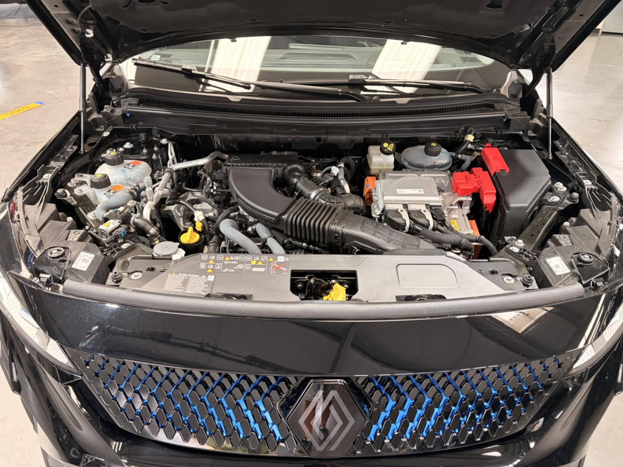Renault Rafale Esprit Alpine 200HP Full Hybrid 4 Control (2026) - Photo 10