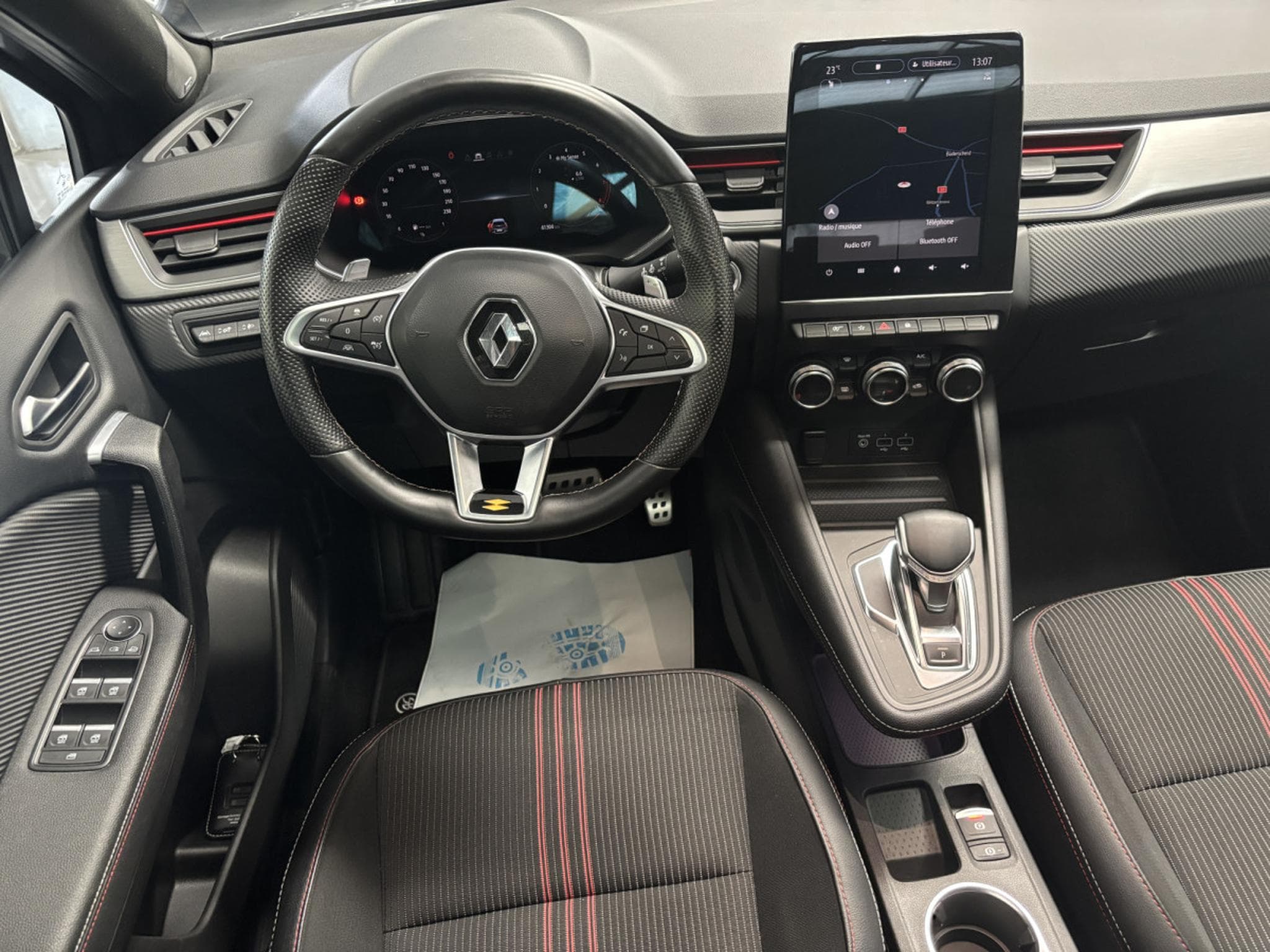 Renault Captur 1.3 RS Line automatique (2023) - Photo 11