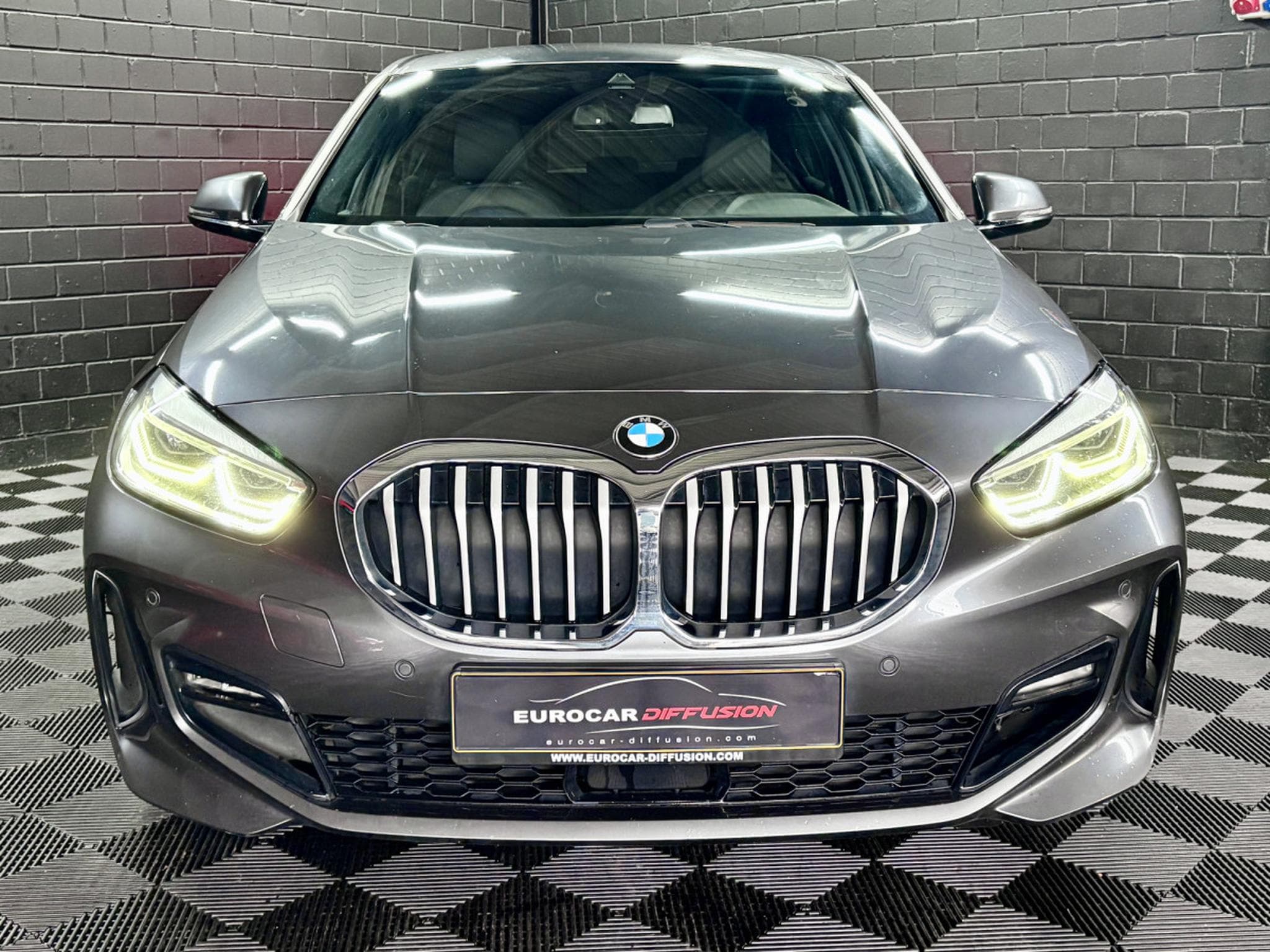 BMW 118 SERIE 1 118I M-SPORT AUTO 140 CV **ATTELAGE** (2019) - Photo 2