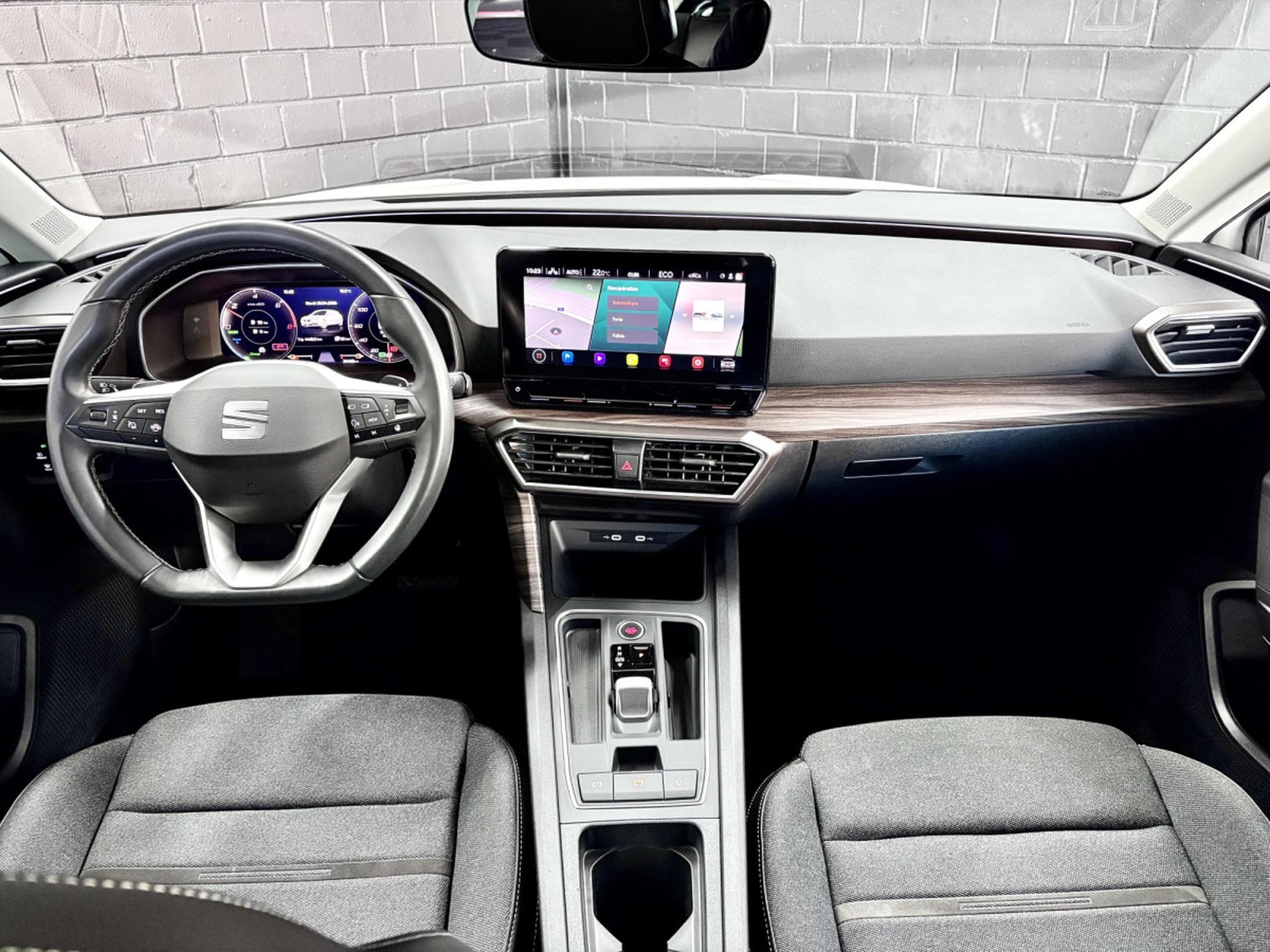 Seat Leon IV Xcellence 1.4 e-Hybrid 204CV DSG 6  *4 SAISONS* *CAMERA* (2022) - Photo 10