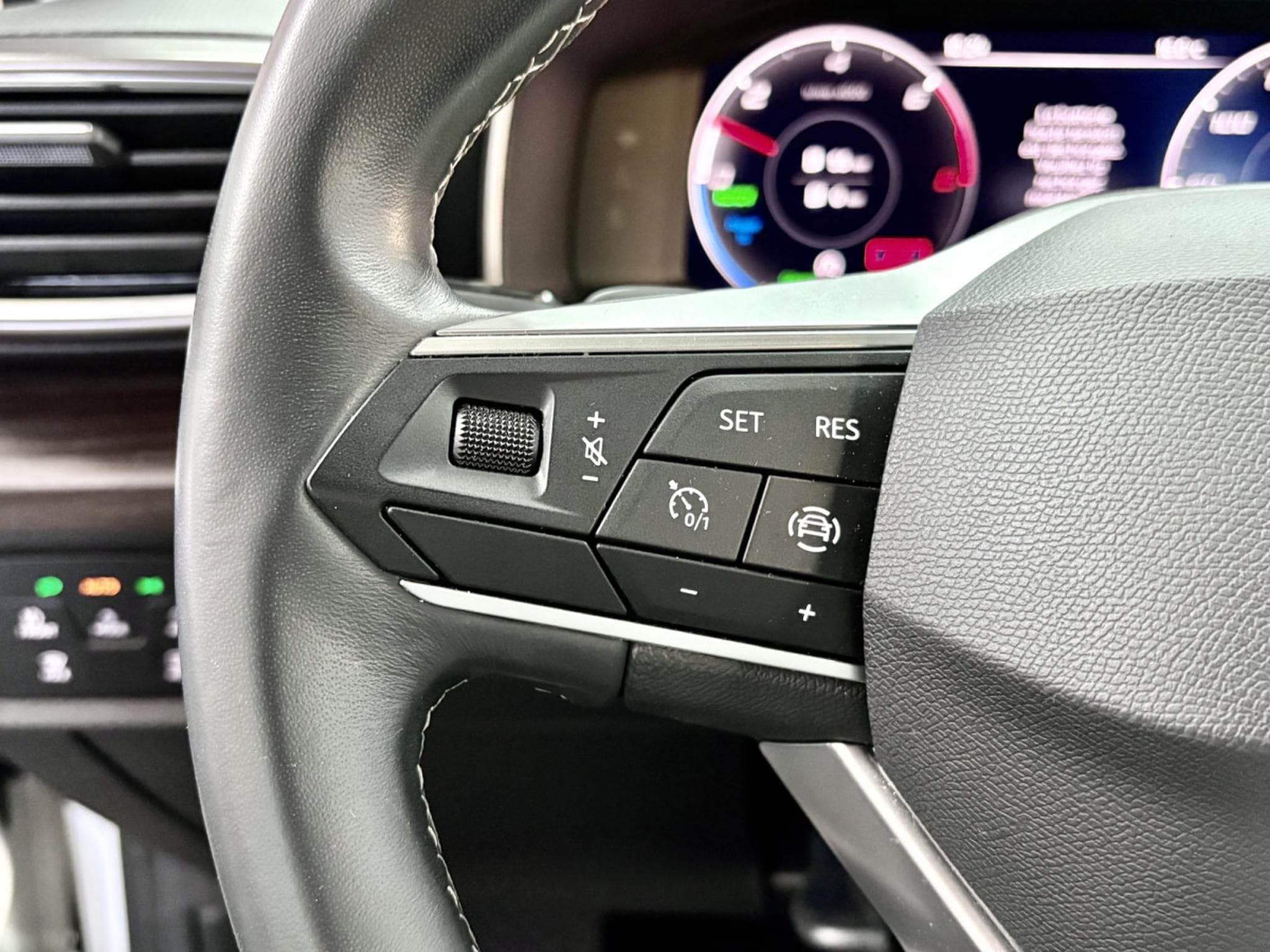 Seat Leon IV Xcellence 1.4 e-Hybrid 204CV DSG 6  *4 SAISONS* *CAMERA* (2022) - Photo 12