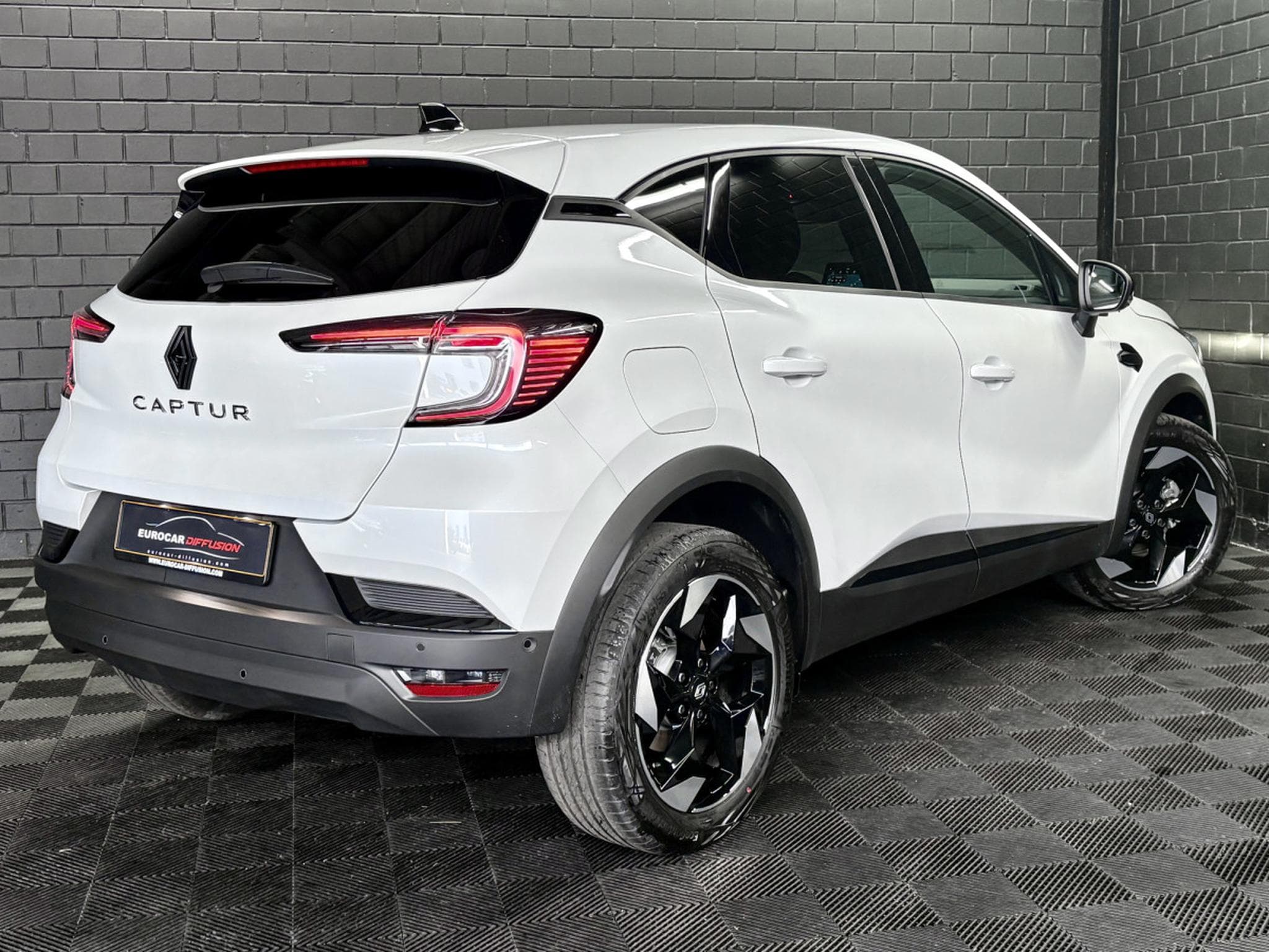 Renault Captur 1.3 TCE 160 CV TECHNO **Caméra** Sièges Chauff.** ACC ** (2025) - Photo 7