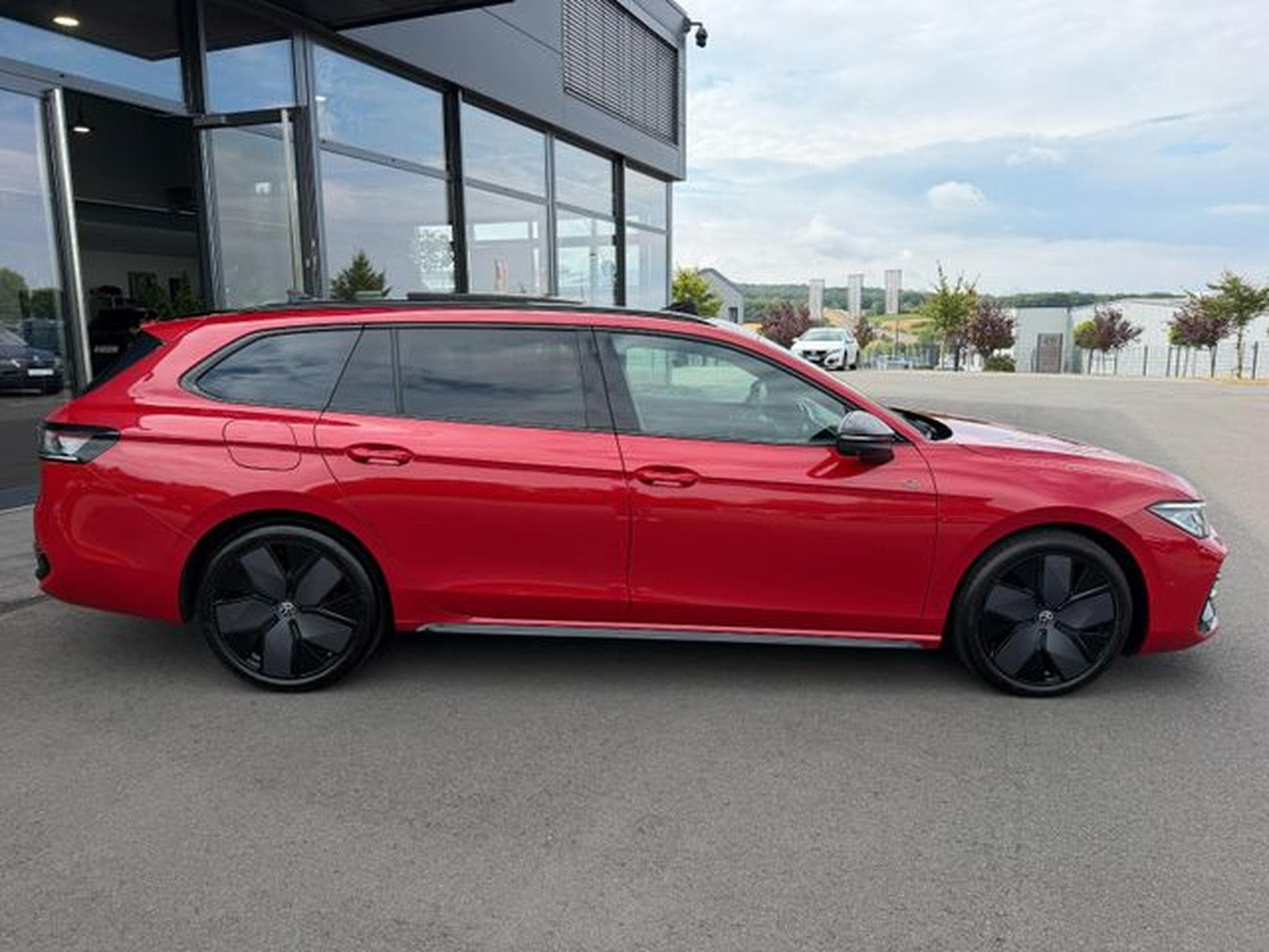 VW Passat Passat 2.0TDI 4x4 R-Line Leder Pano Signature (2024) - Photo 4
