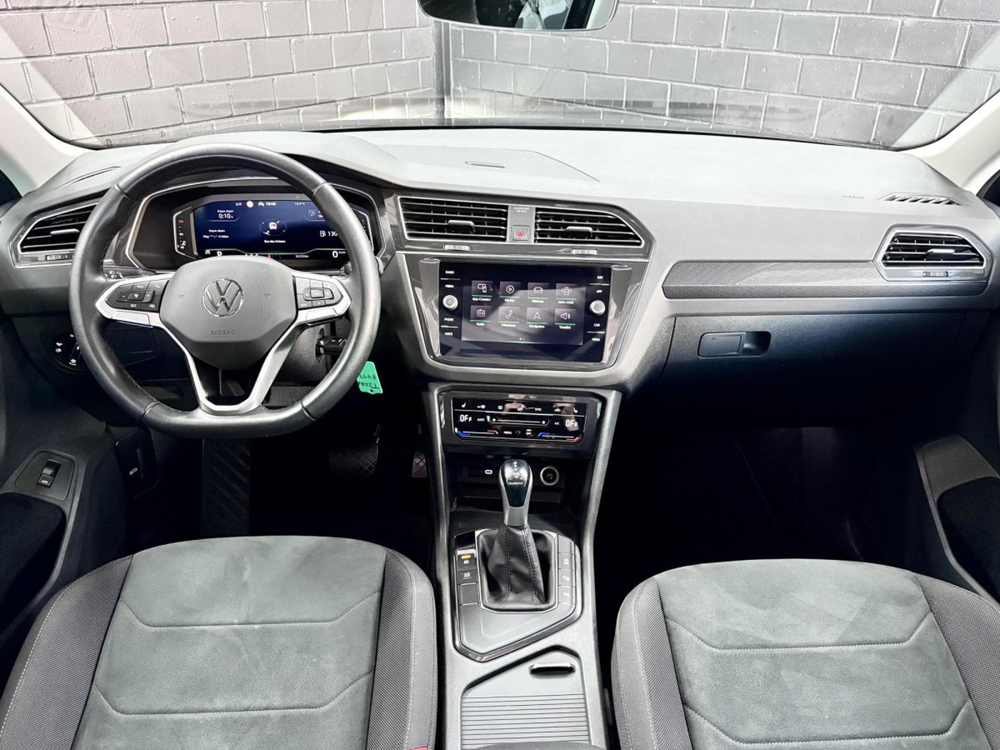 VW Tiguan Elegance 2.0 TDI 150CV DSG7 *PANO* MATRIX *ACC * (2022) - Photo 9