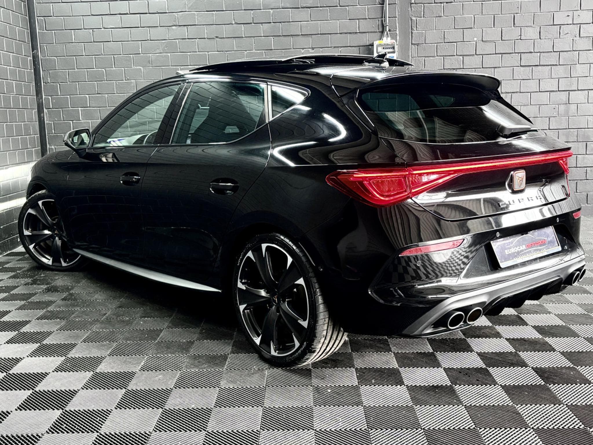 Cupra Leon 2.0 TSI 300CV * PANO * Volant SS * Caméra * (2023) - Photo 4