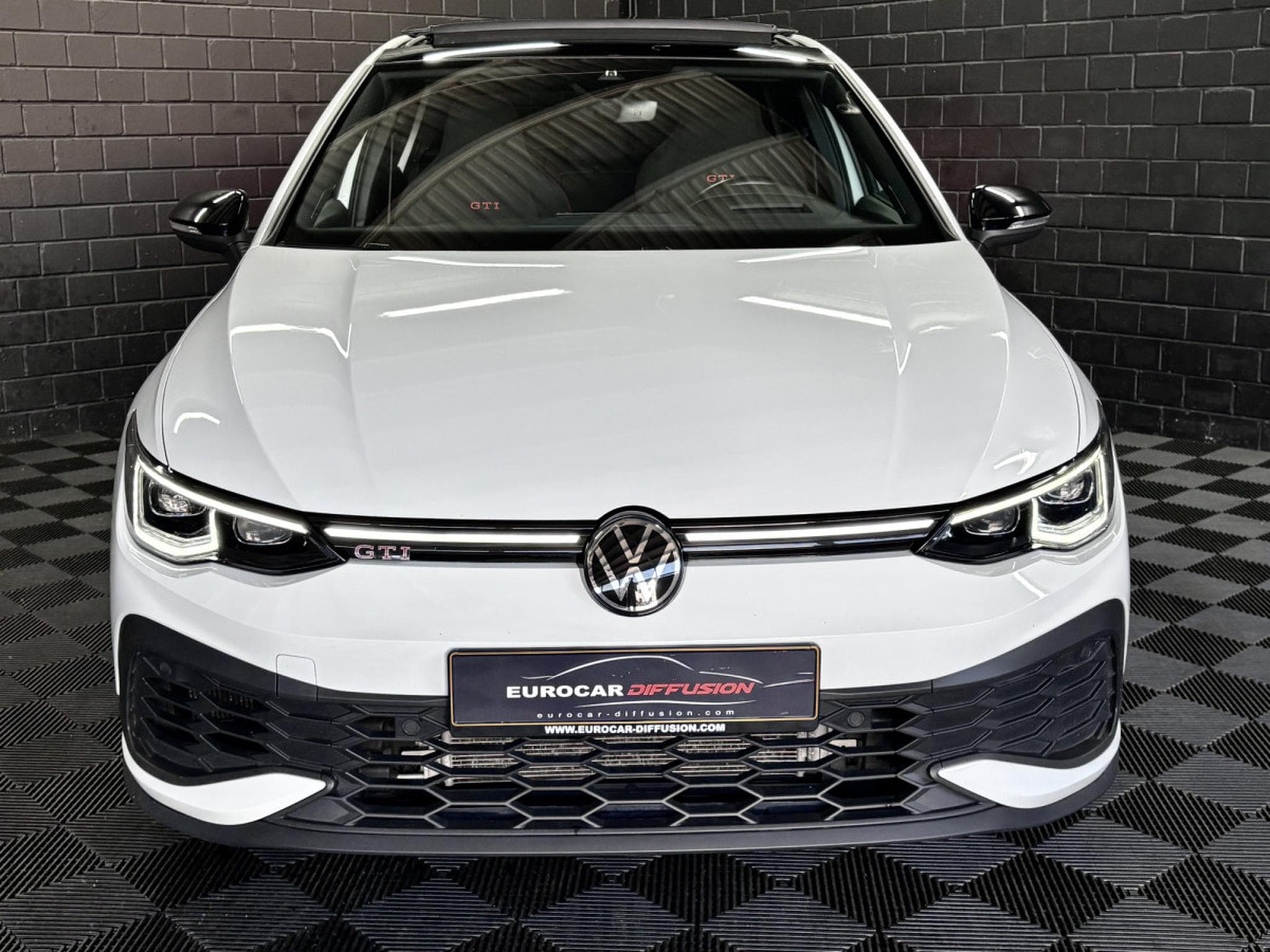 VW Golf GTI Clubsport 2.0 TSI 300 CV DSG7 *PACK PERF* AKRA* MATRIX * (2024) - Photo 2