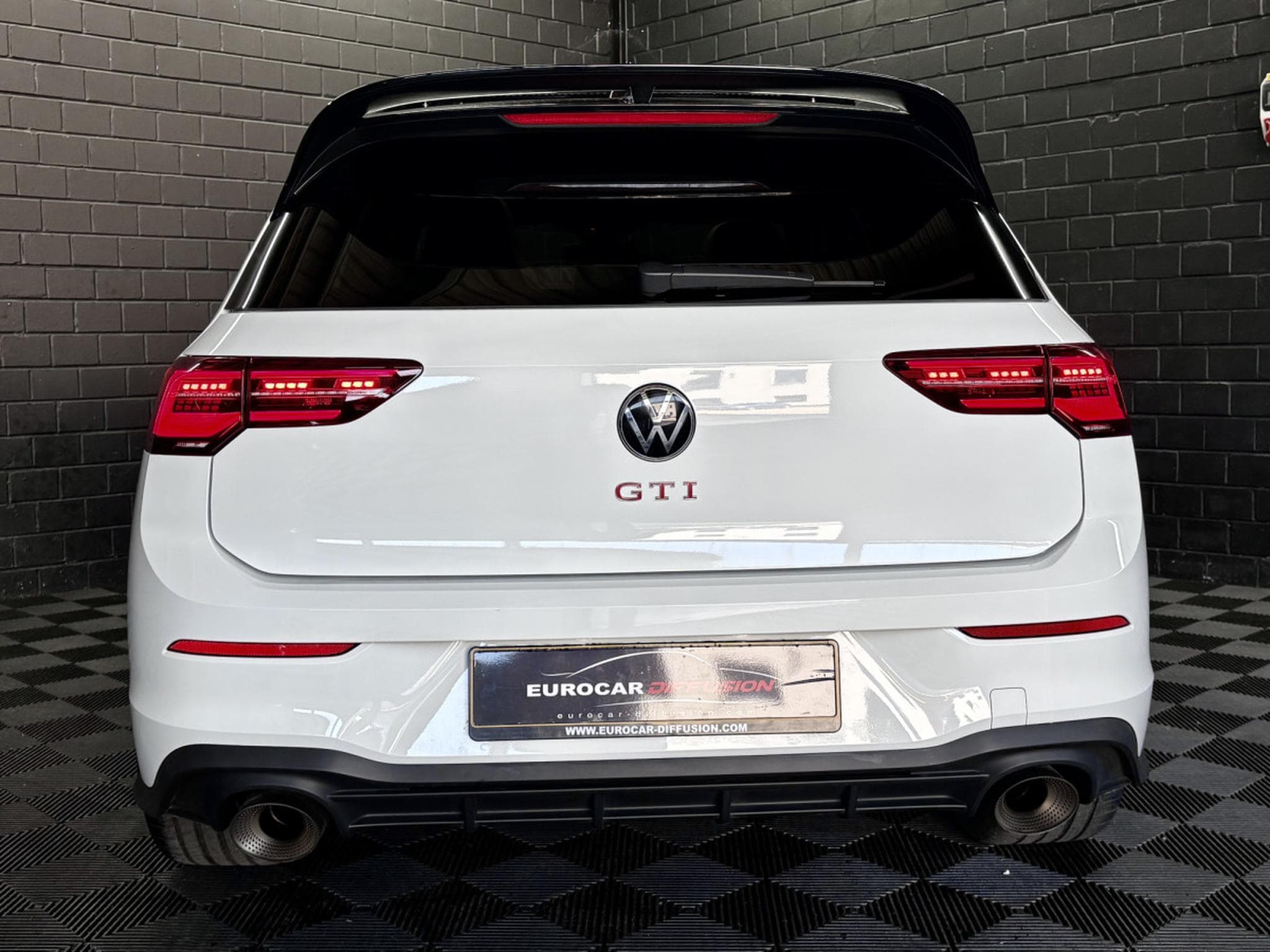 VW Golf GTI Clubsport 2.0 TSI 300 CV DSG7 *PACK PERF* AKRA* MATRIX * (2024) - Photo 5