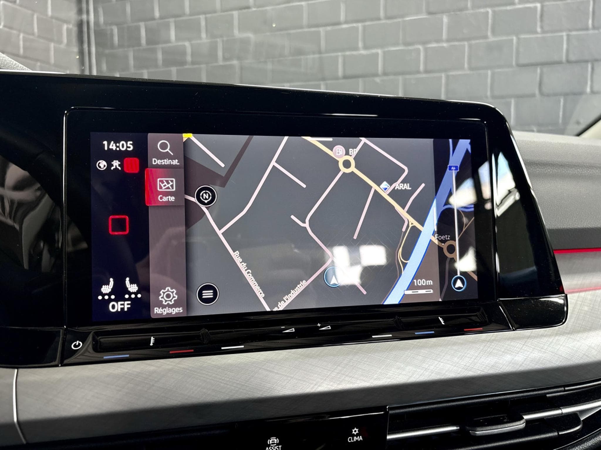 VW Golf Life 2.0 TDI DSG7 115 CV *4 SAISONS* ACC * CARPLAY* (2023) - Photo 19