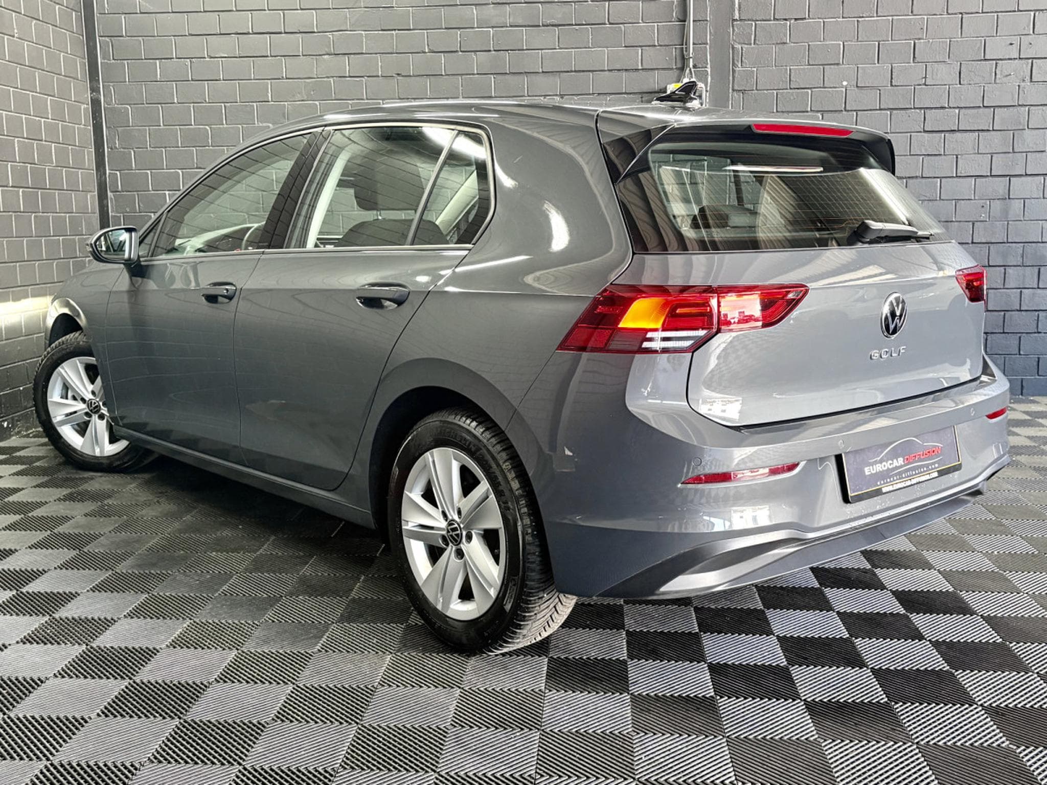 VW Golf Life 2.0 TDI DSG7 115 CV *4 SAISONS* ACC * CARPLAY* (2023) - Photo 4