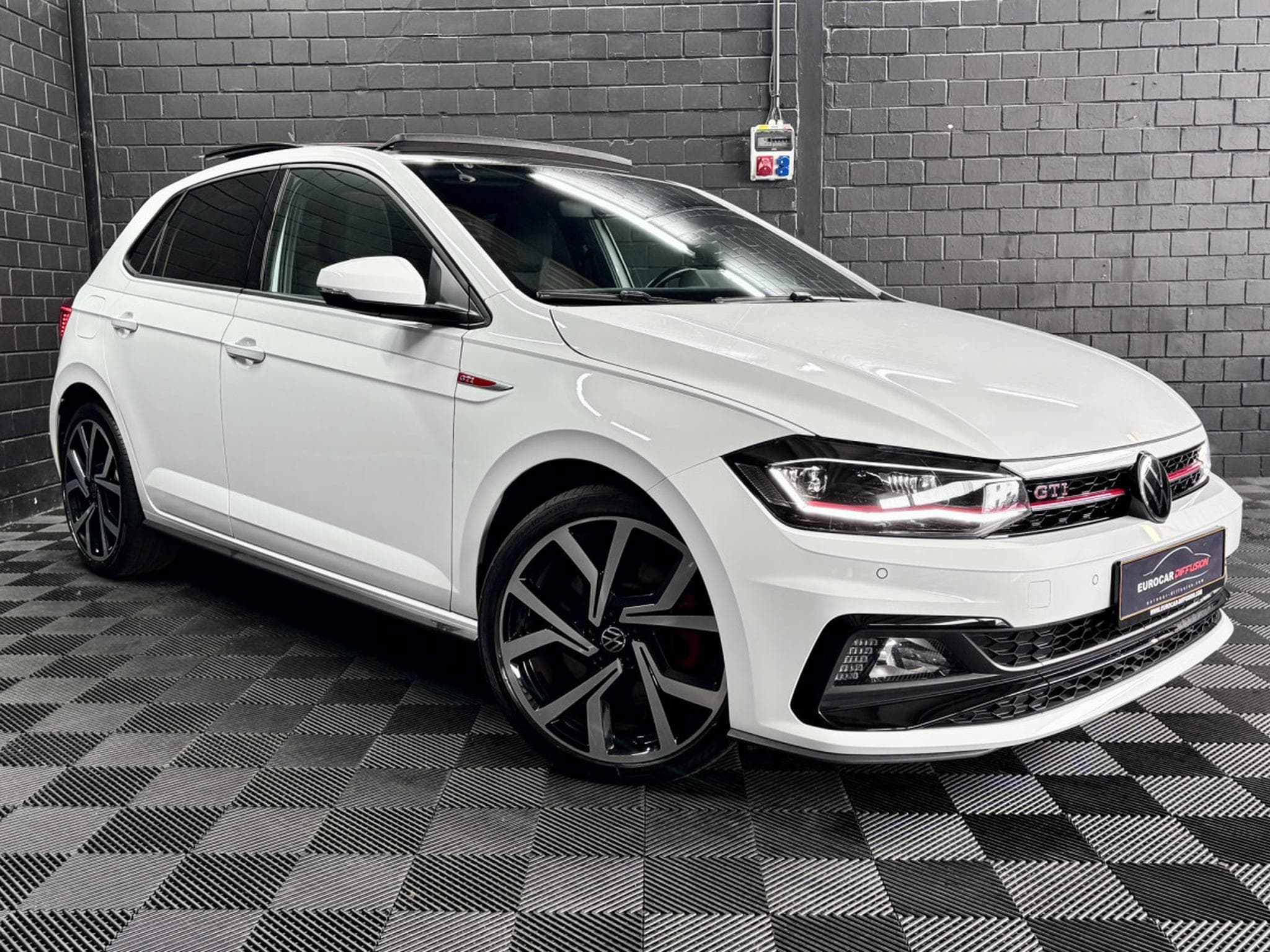 VW Polo 2.0 TSI 207 CV DSG7 *BEATS* PANO *CAM* (2022) - Photo 3