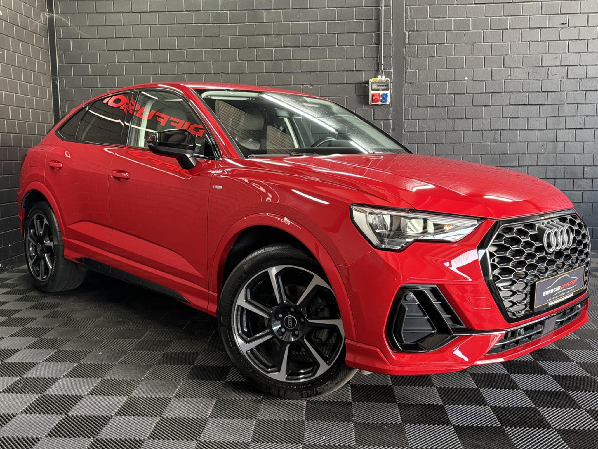 Audi Q3 Sportback S-Line 35 TFSI 150 CV *ATTELAGE* HAYON* (2023) - Photo 4