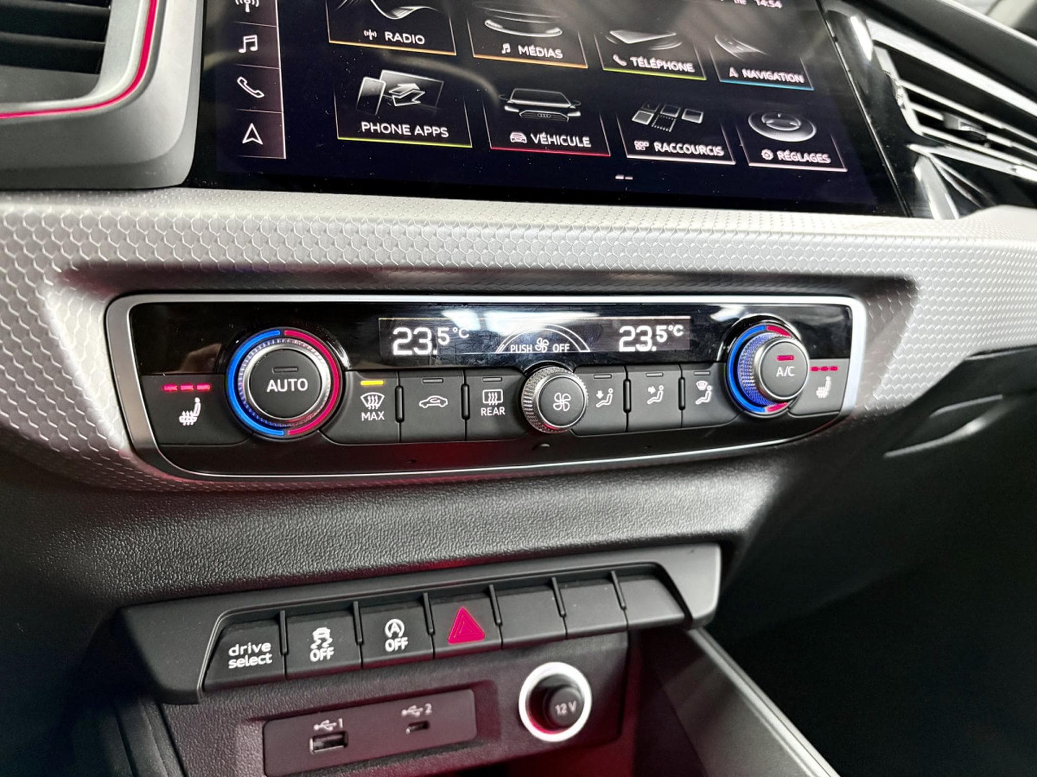 Audi A1 Sportback 40 TFSI S-Line (2019) - Photo 16