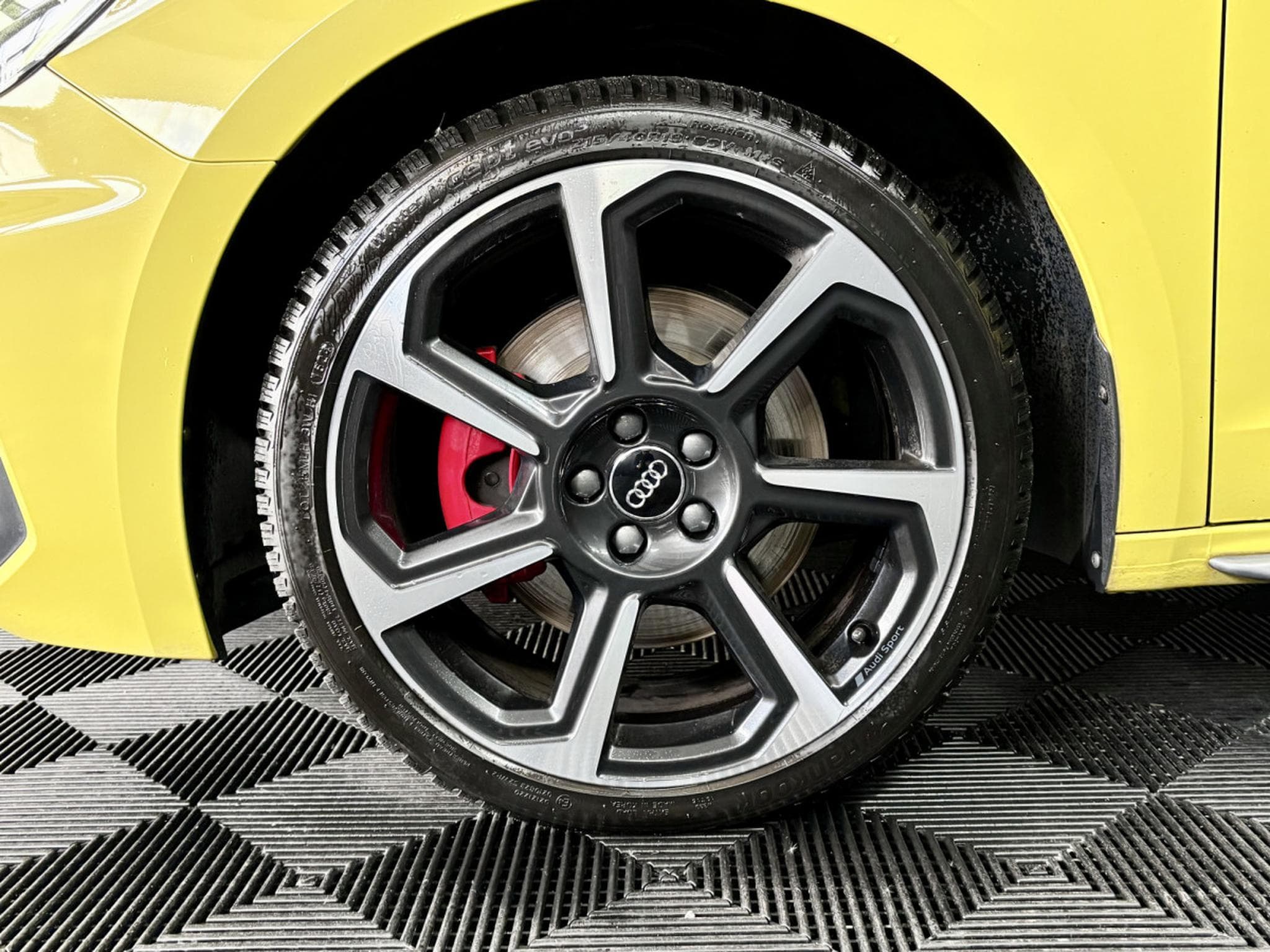 Audi A1 Sportback 40 TFSI S-Line (2019) - Photo 24