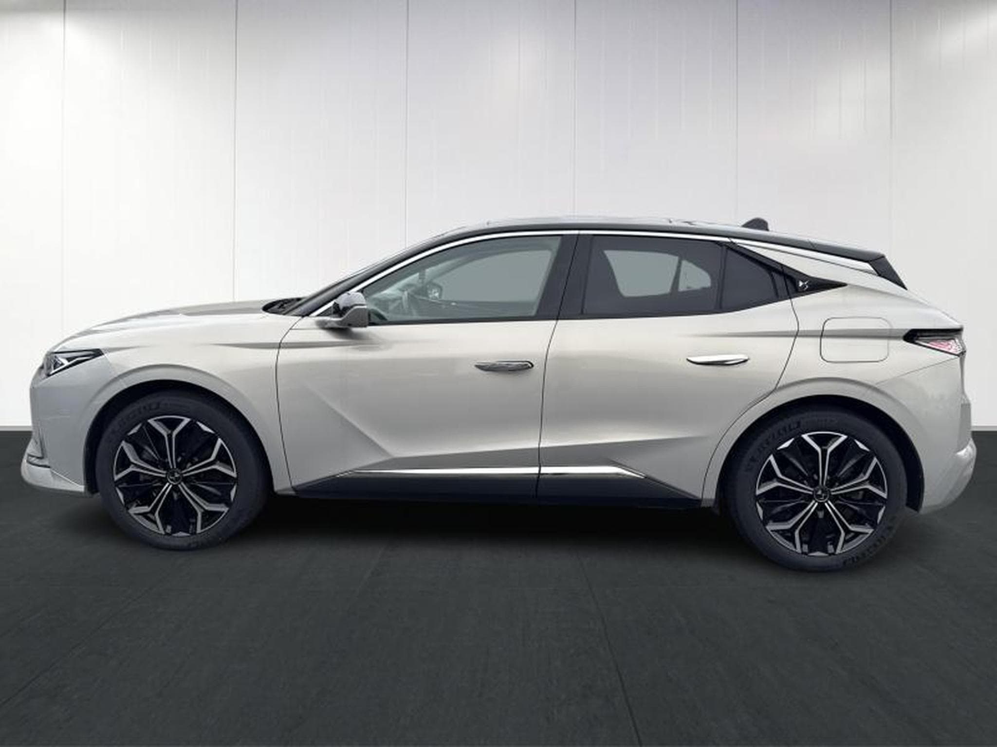 DS Automobiles DS4 Rivoli E-Tense 225 (2021) - Photo 7