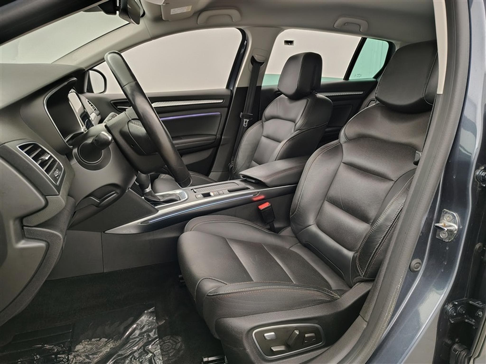 Renault Megane 1.33 TCe Edition One EDC GPF (EU6D) (2021) - Photo 7