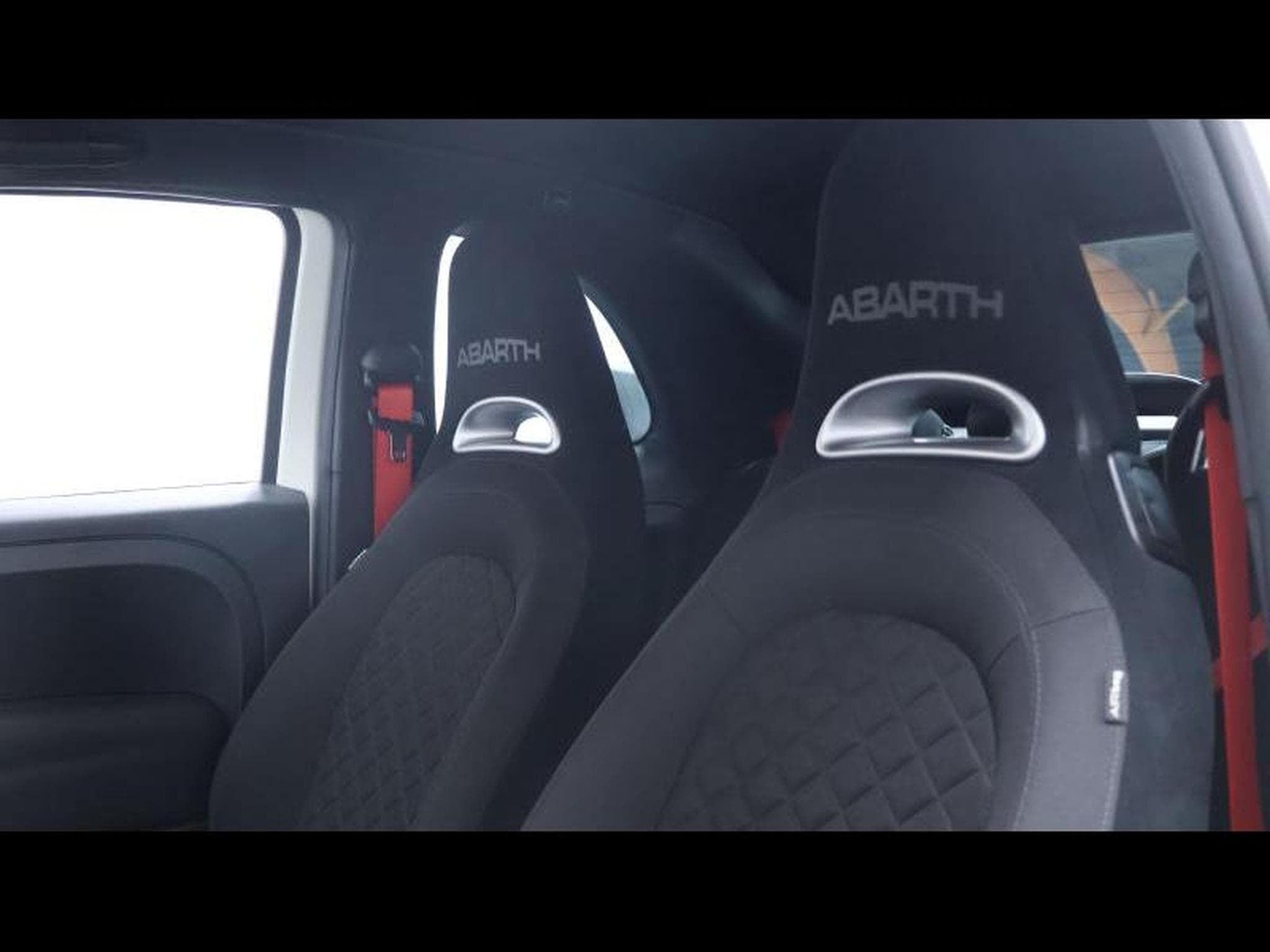 Abarth 500 C 1.4T-JET 145 cv Boite manuelle (2022) - Photo 17