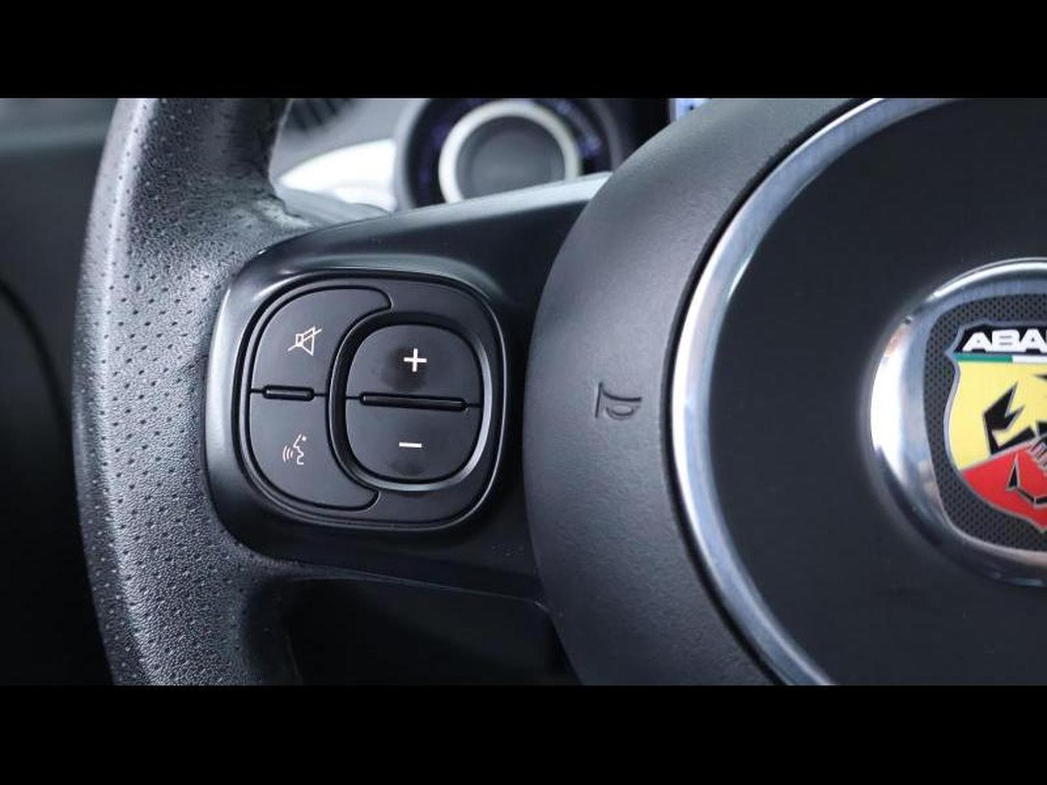 Abarth 500 C 1.4T-JET 145 cv Boite manuelle (2022) - Photo 22