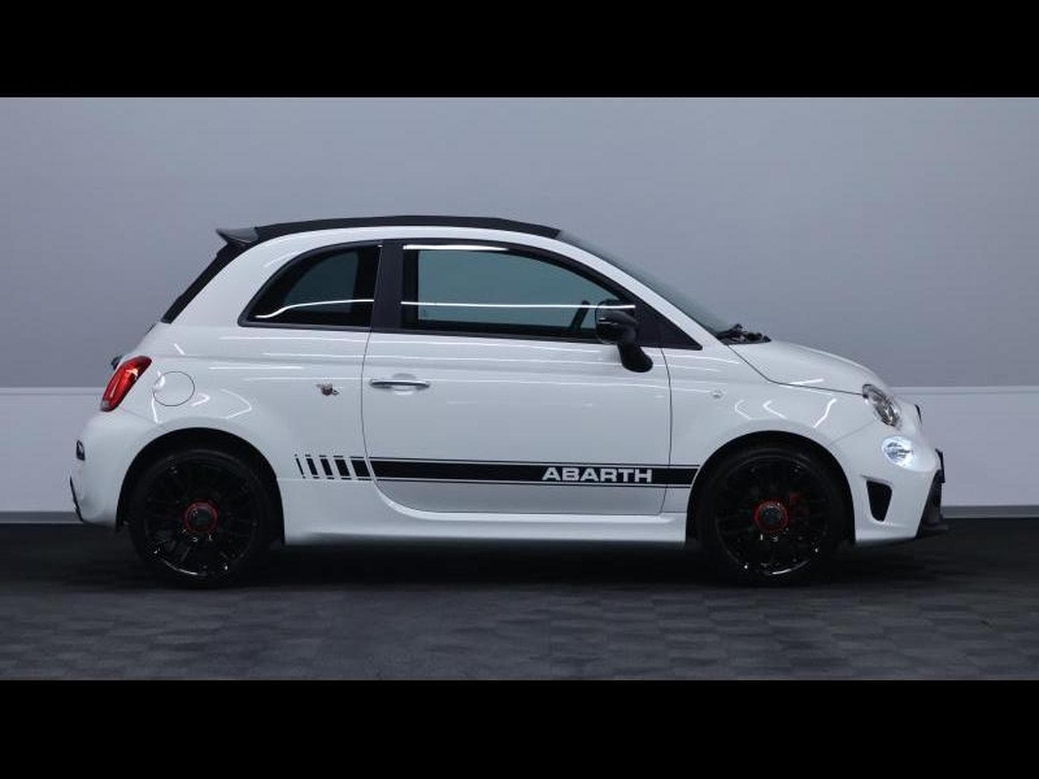 Abarth 500 C 1.4T-JET 145 cv Boite manuelle (2022) - Photo 4