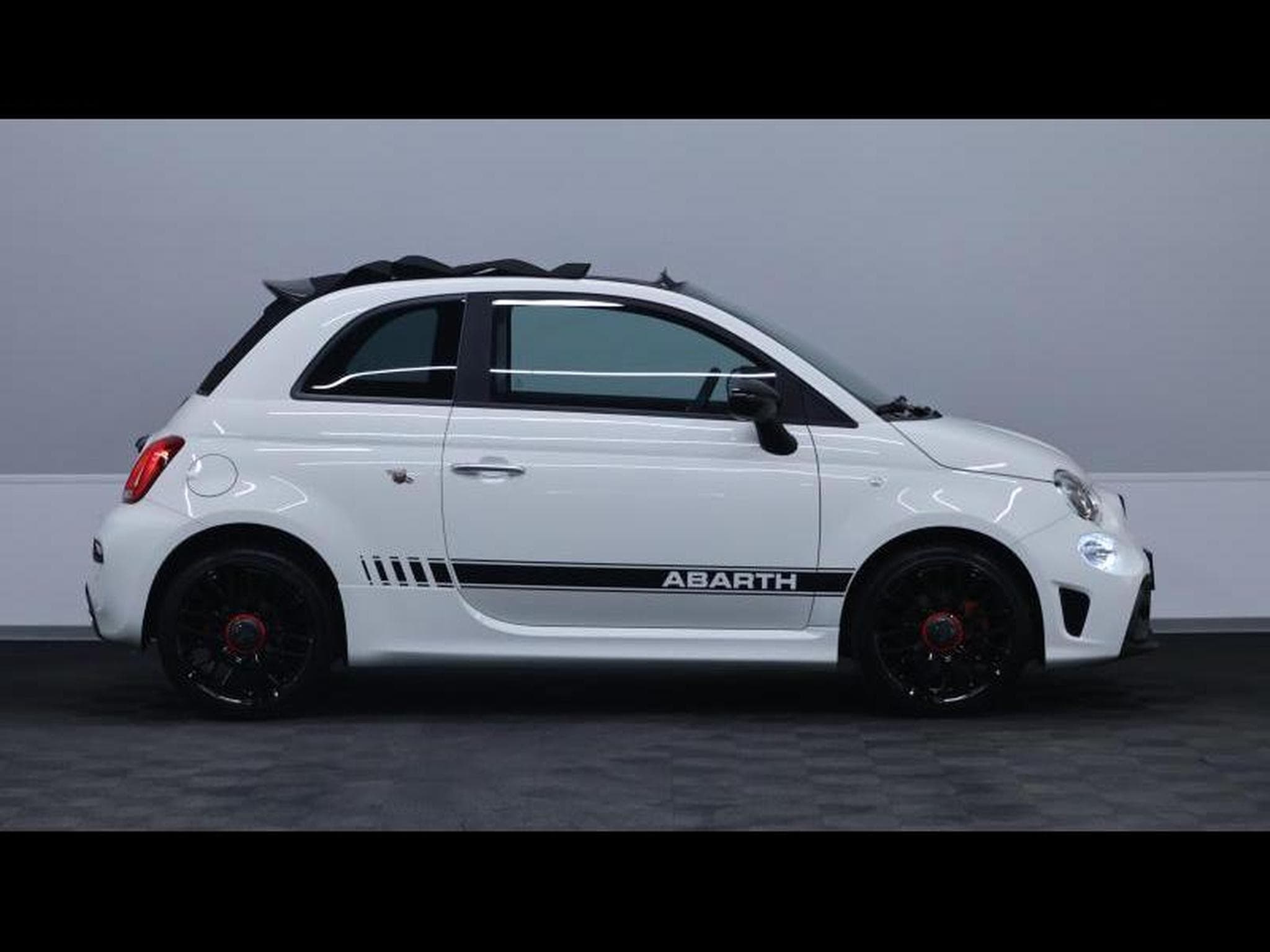 Abarth 500 C 1.4T-JET 145 cv Boite manuelle (2022) - Photo 5