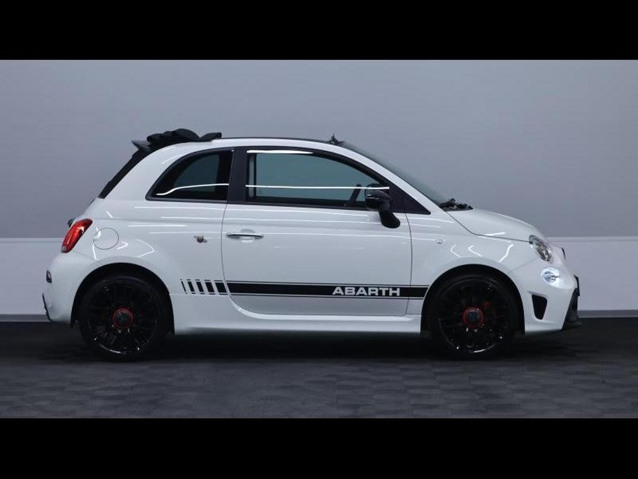 Abarth 500 C 1.4T-JET 145 cv Boite manuelle (2022) - Photo 6