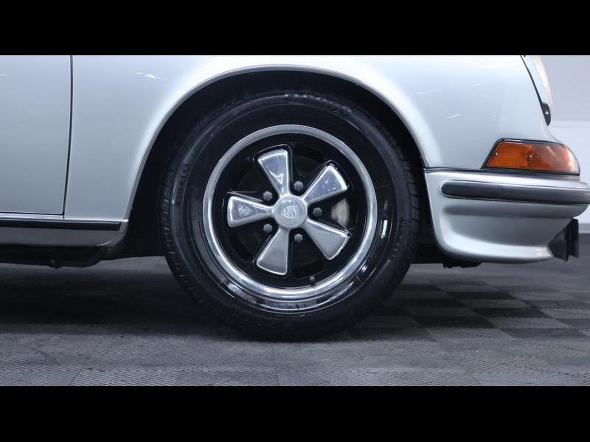 Porsche 911 2.4s Coupé Trappe à Huile (1972) - Photo 13