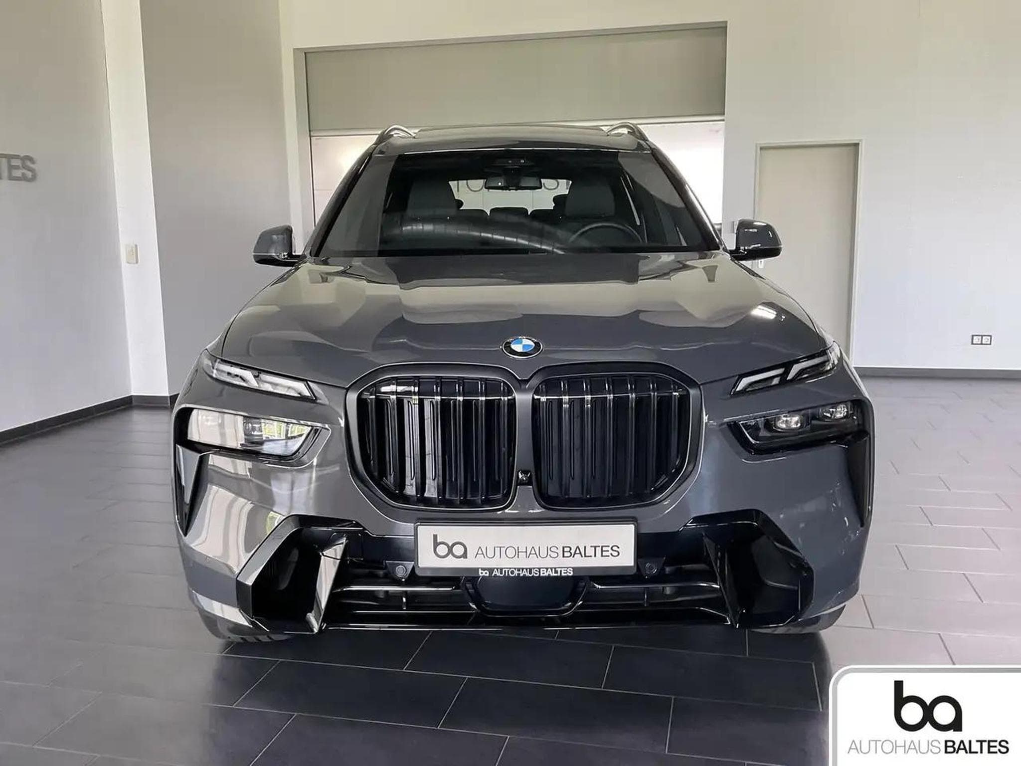BMW X7 (2025) - Photo 2
