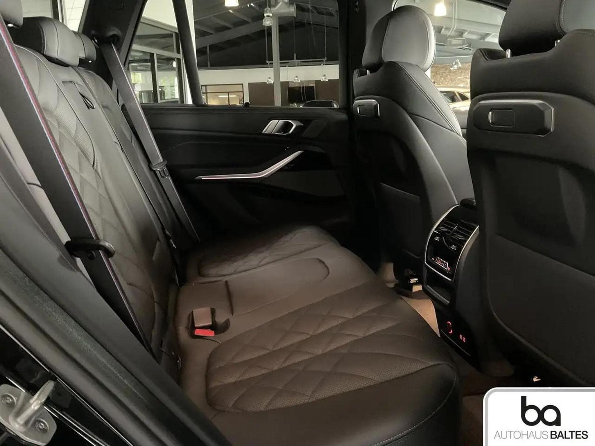 BMW X5 (2025) - Photo 8