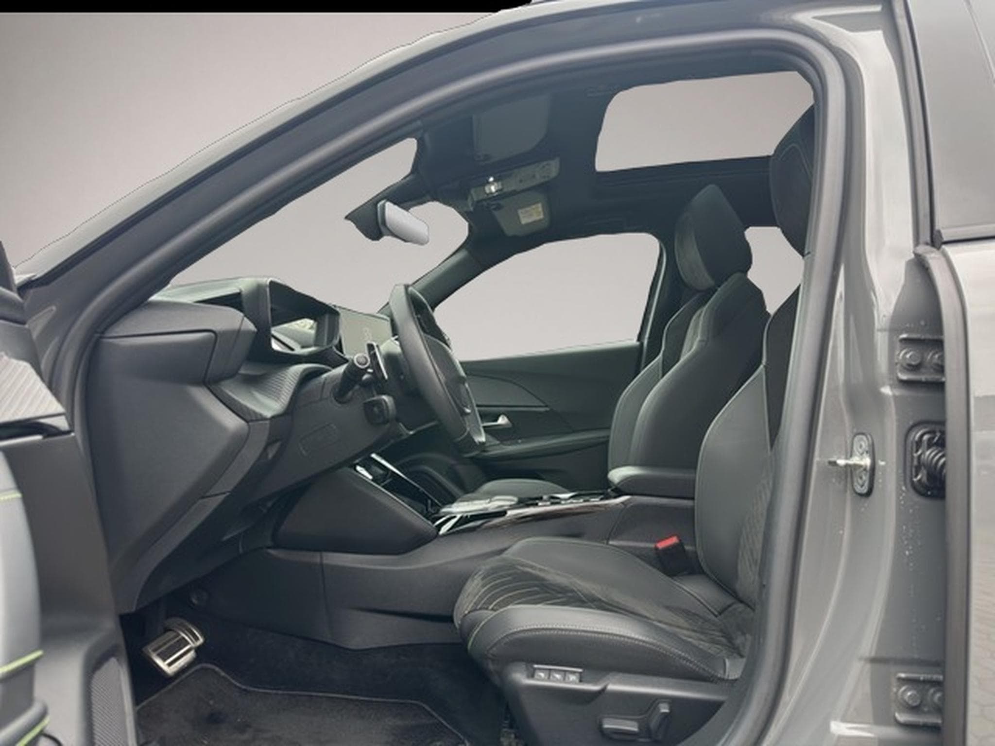 Peugeot 2008 (2023) - Photo 7