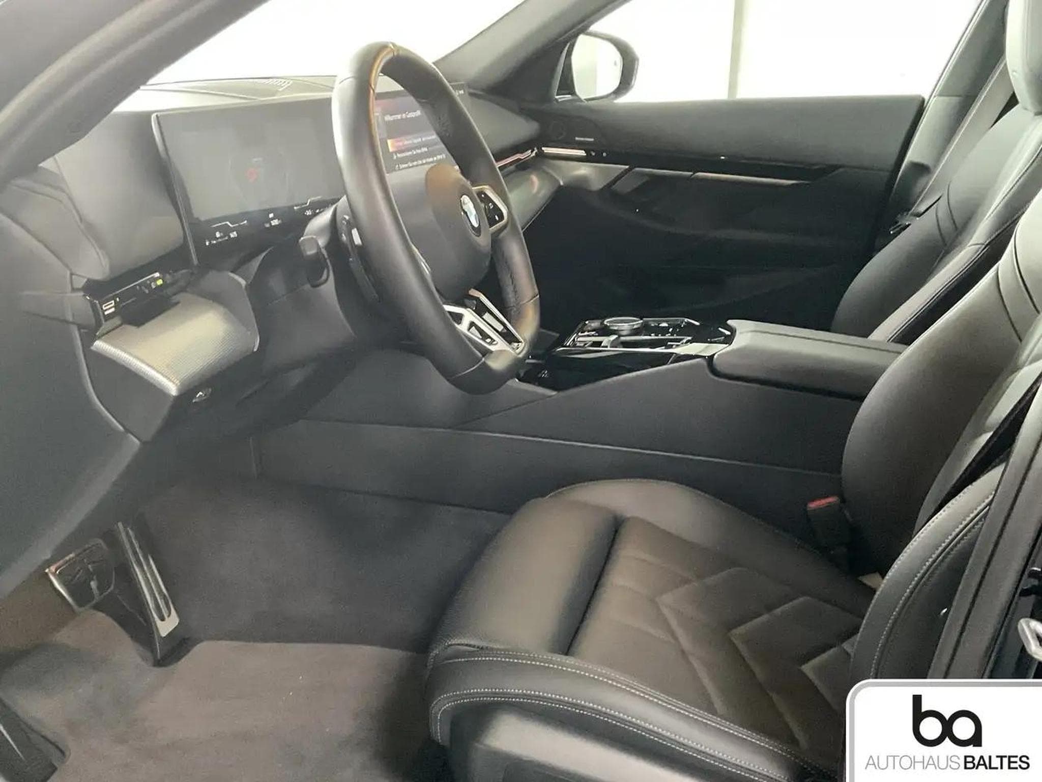 BMW 540 (2024) - Photo 10
