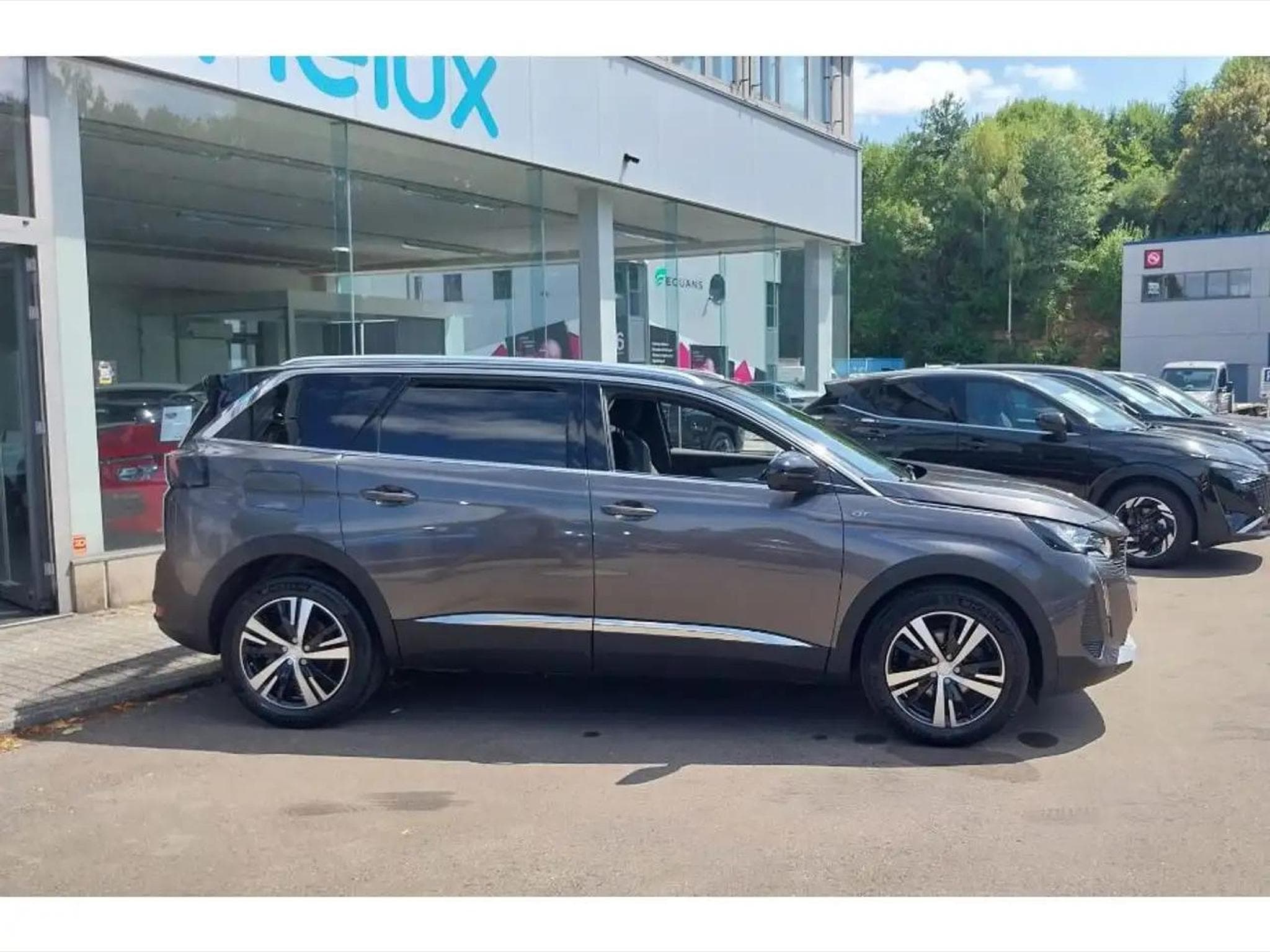 Peugeot 5008 (2024) - Photo 2