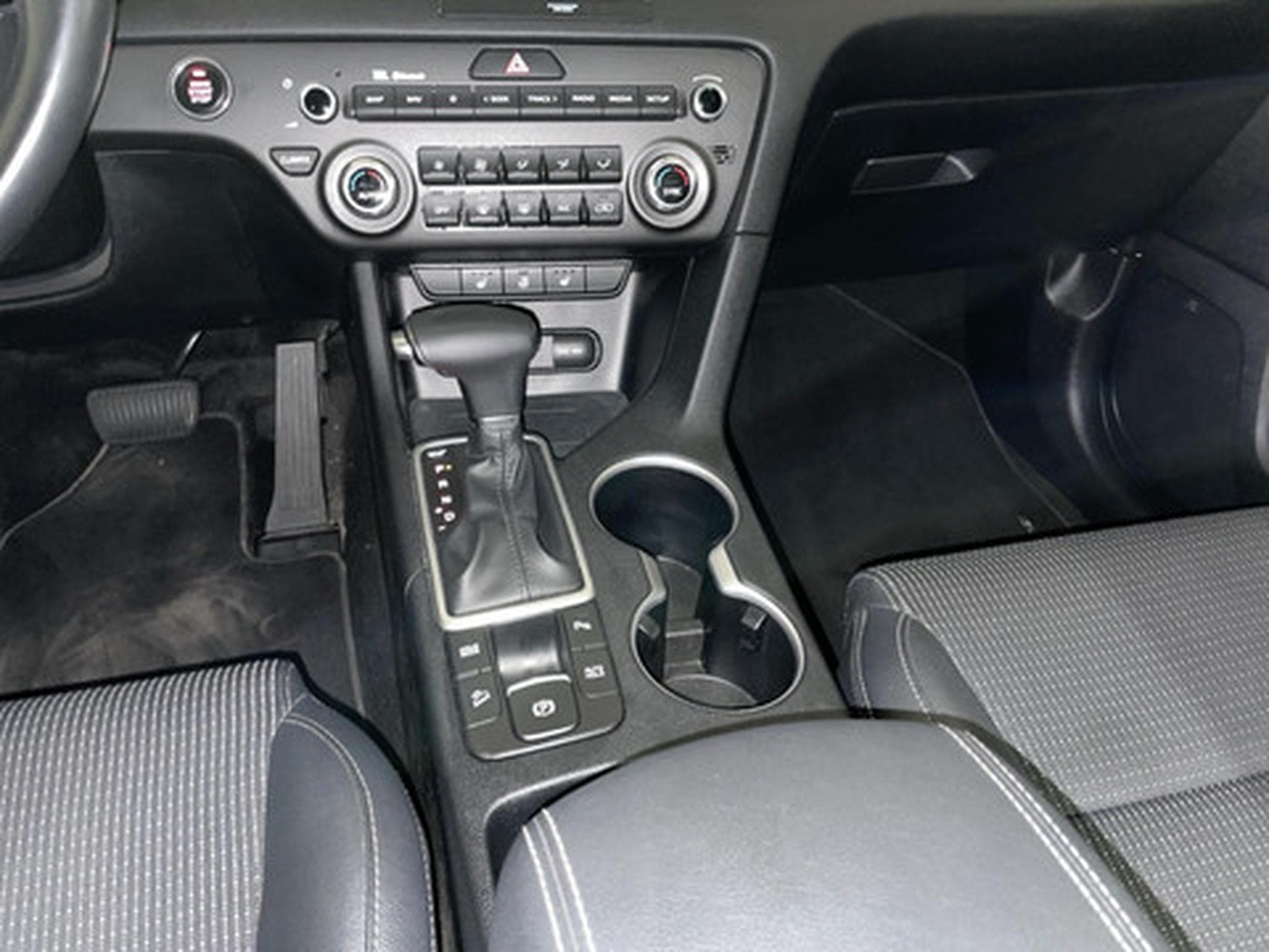 Kia Sportage 1.6 CRDi 136 7DCT ISG (2021) - Photo 10