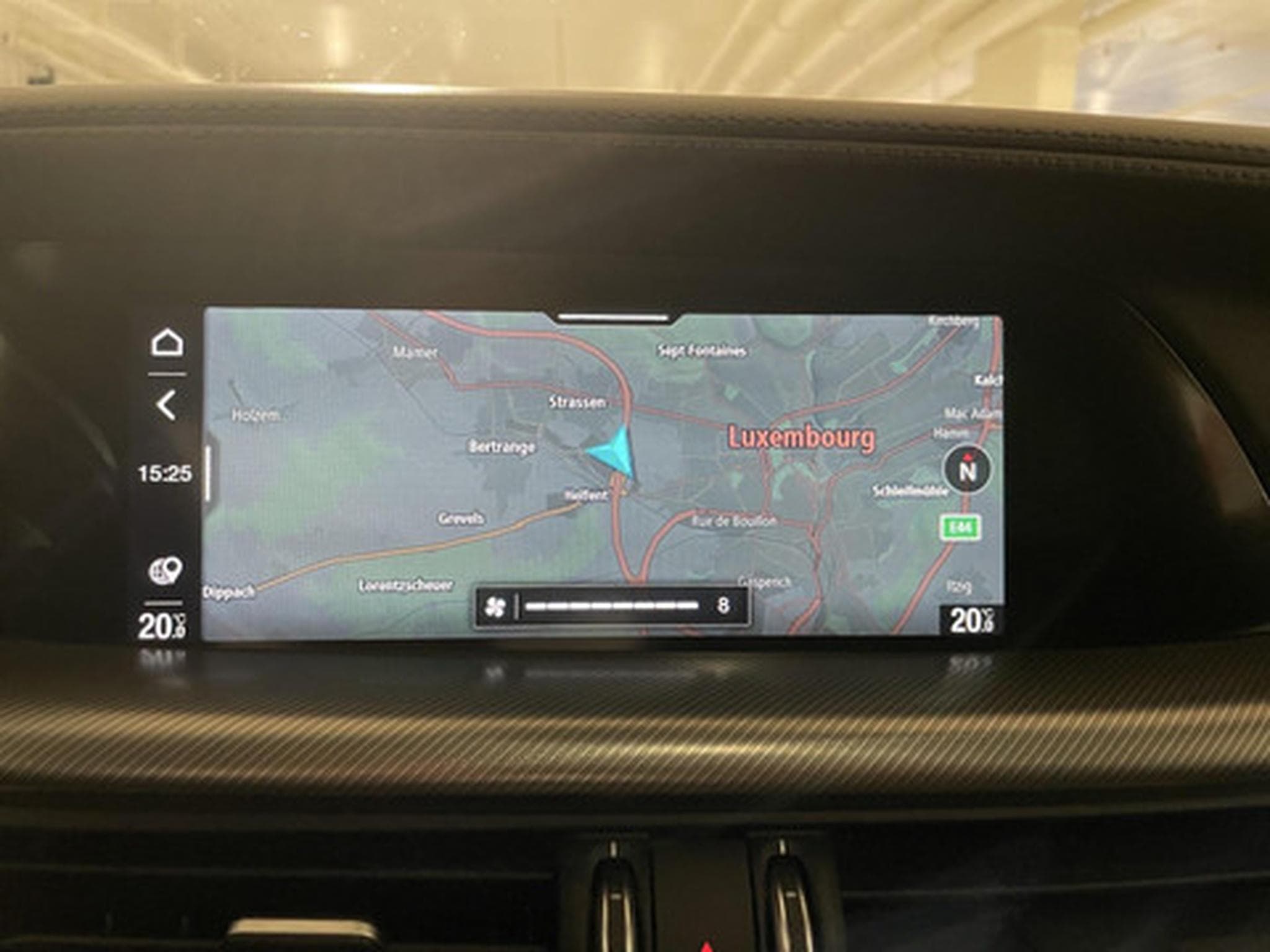 Alfa-Romeo Stelvio 2.0 280 GT Junior Ocra AWD (2022) - Photo 3