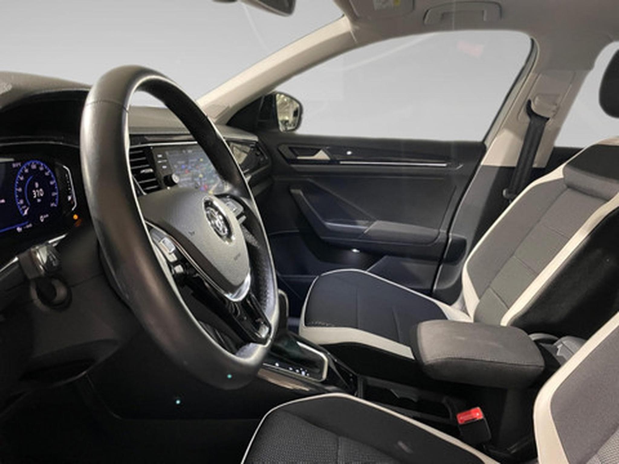 VW T-Roc 1.5 TSI ACT 110kW Style DSG7 (2019) - Photo 4
