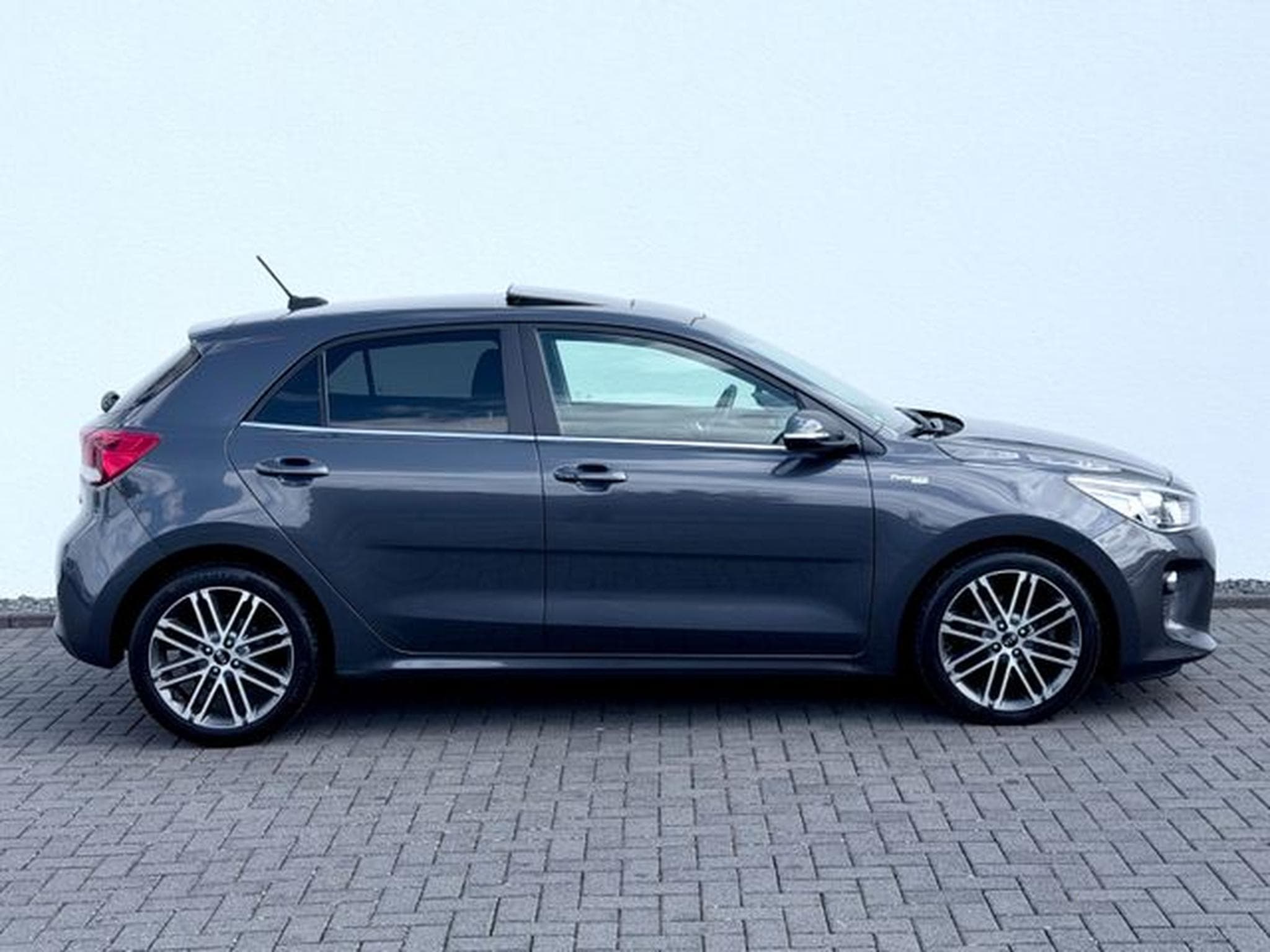 Kia Rio Rio Platinum Edition /NAVI/LED/CAM/GARANTIE/ (2017) - Photo 4