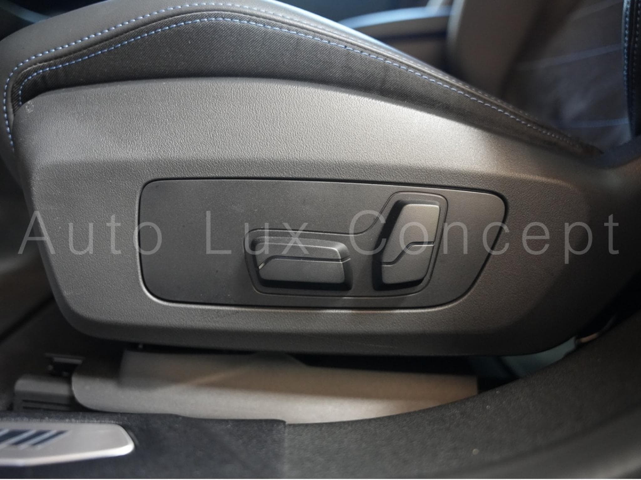 BMW 120 d M Sport (2025) - Photo 15