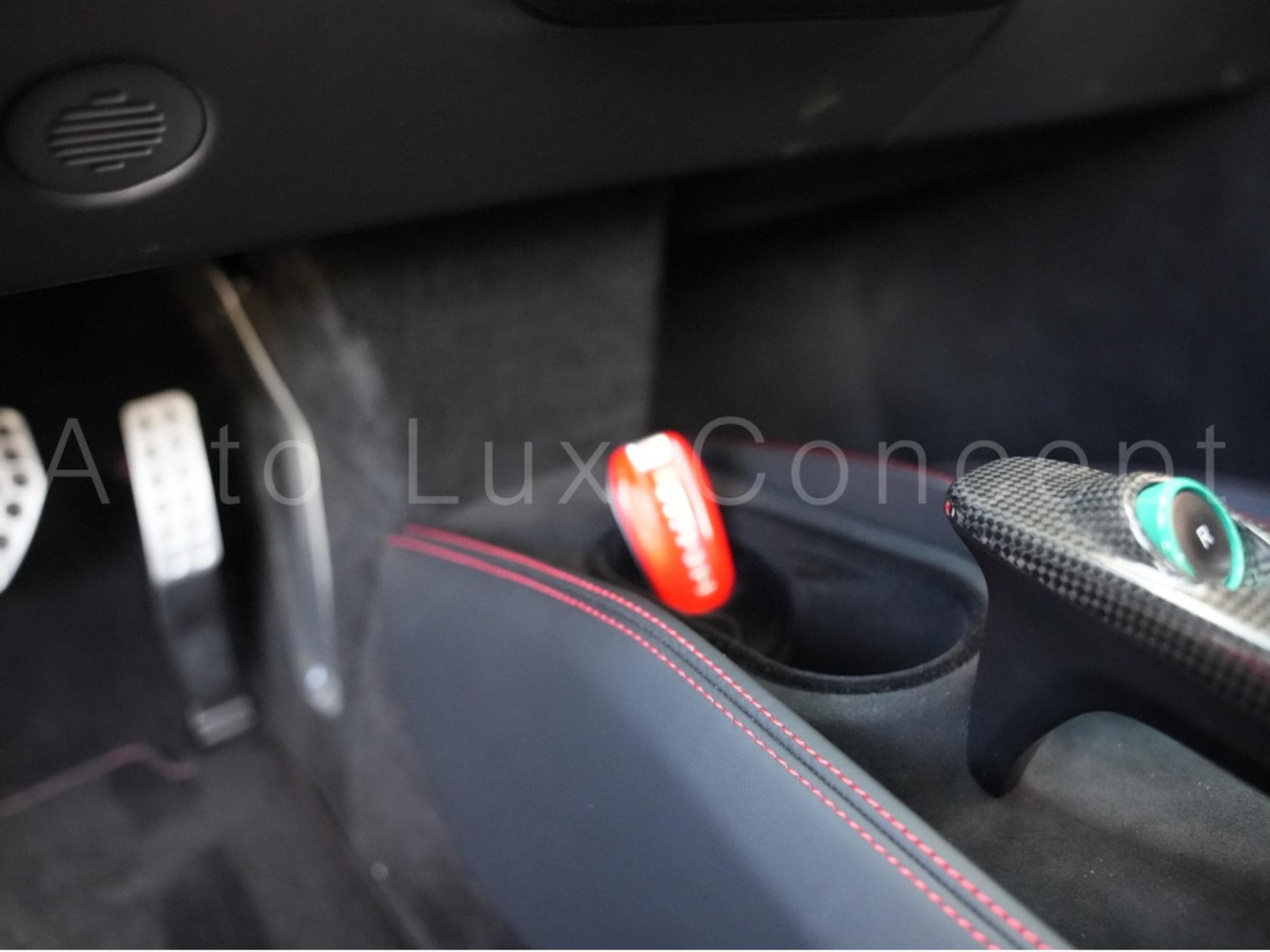 Ferrari F8 Tributo Full PPF/Carbon/Lift/Racing Seats/Passenger Display (2021) - Photo 26