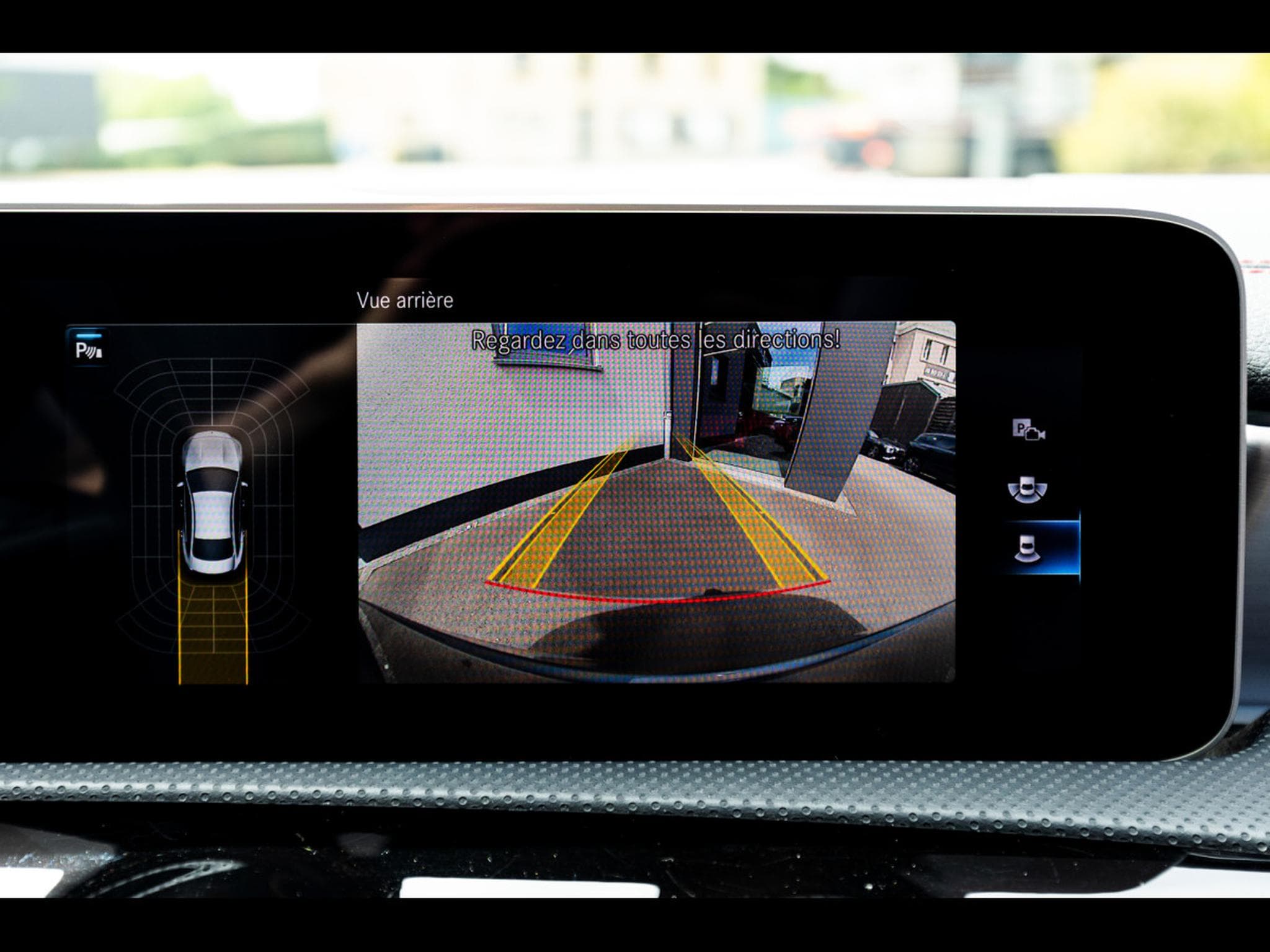 Mercedes CLA 200 COUPE AMG-LINE – MOUNTAINGRAU METALLIC (2019) - Photo 17
