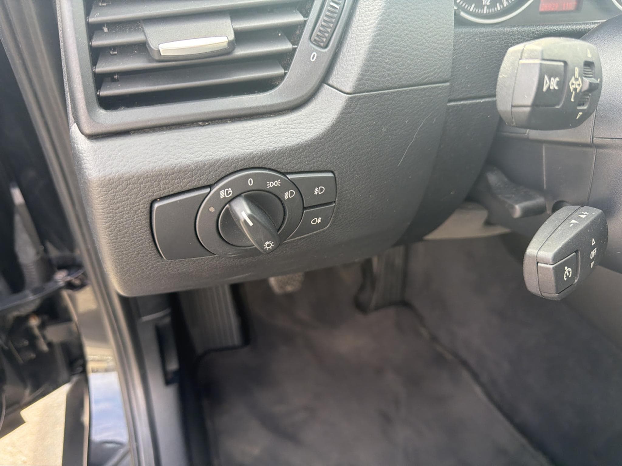 BMW X1 20D 143CV XDRIVE PACK LUXE (2011) - Photo 12