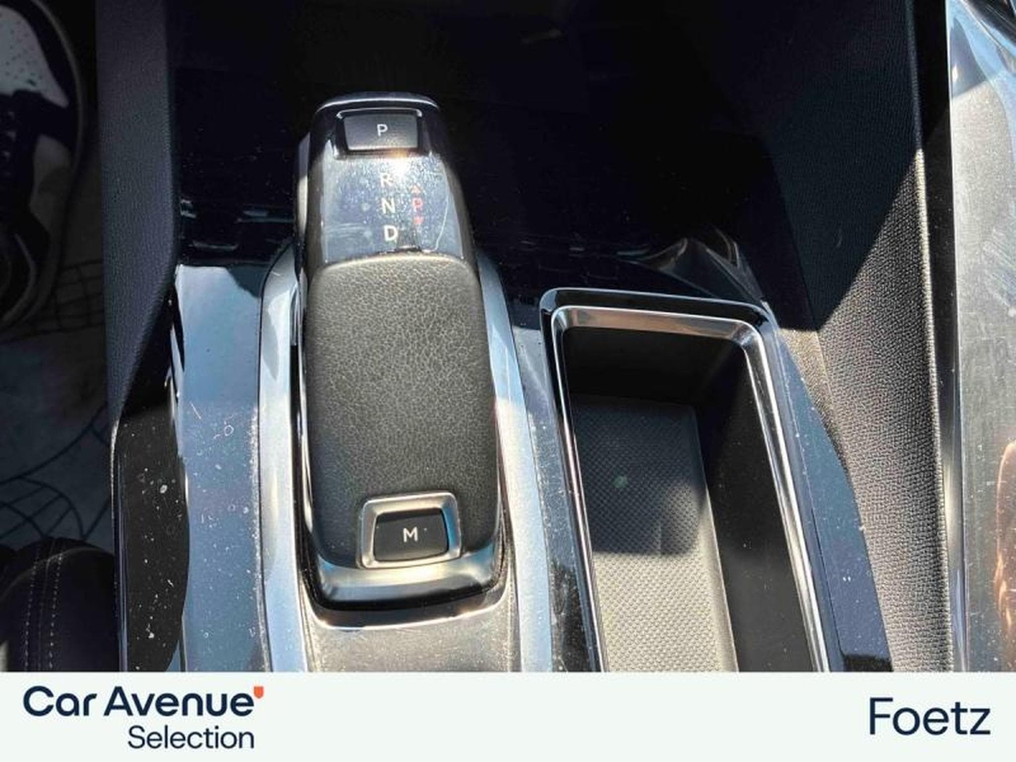 PEUGEOT 5008 1.2 PureTech 130ch S&S Allure EAT8 (2020) - Photo 10
