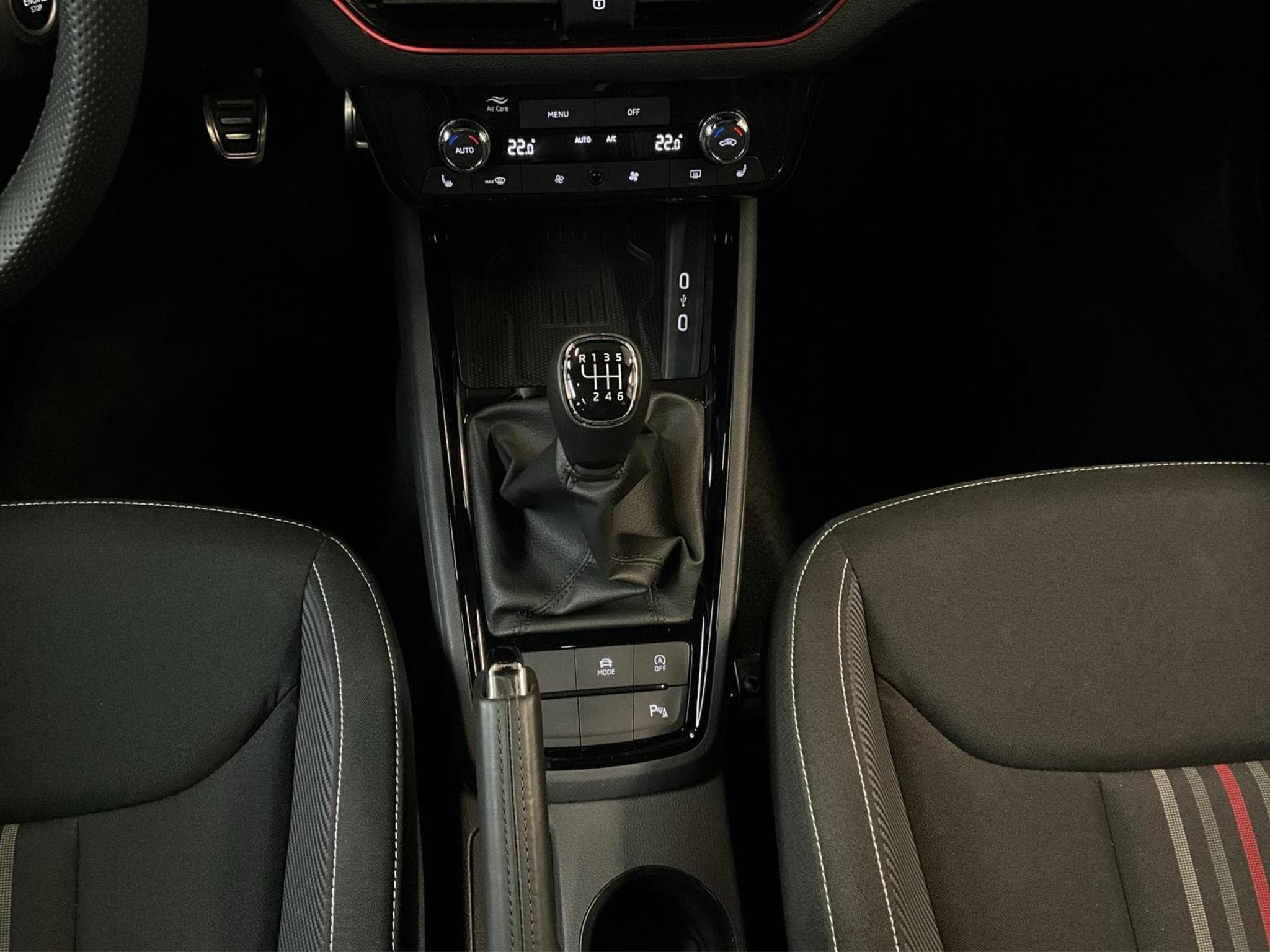 Skoda Scala Monte-Carlo+BVM+Led+Navi (2025) - Photo 12