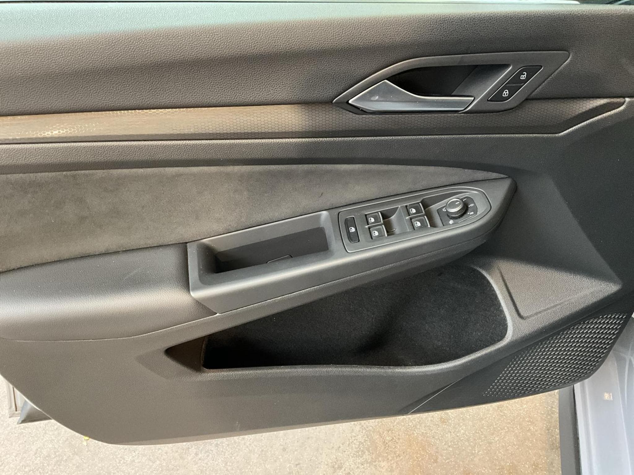 VW Golf GTI+DSG+Black-Style+Matrix-LED+Navi (2024) - Photo 13