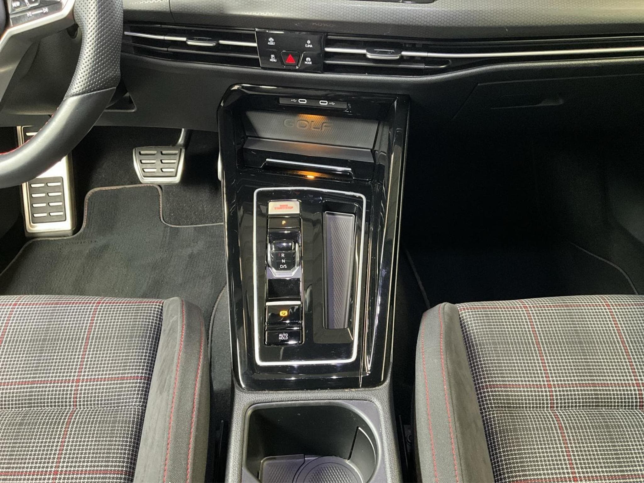 VW Golf GTI+DSG+Black-Style+Matrix-LED+Navi (2024) - Photo 18